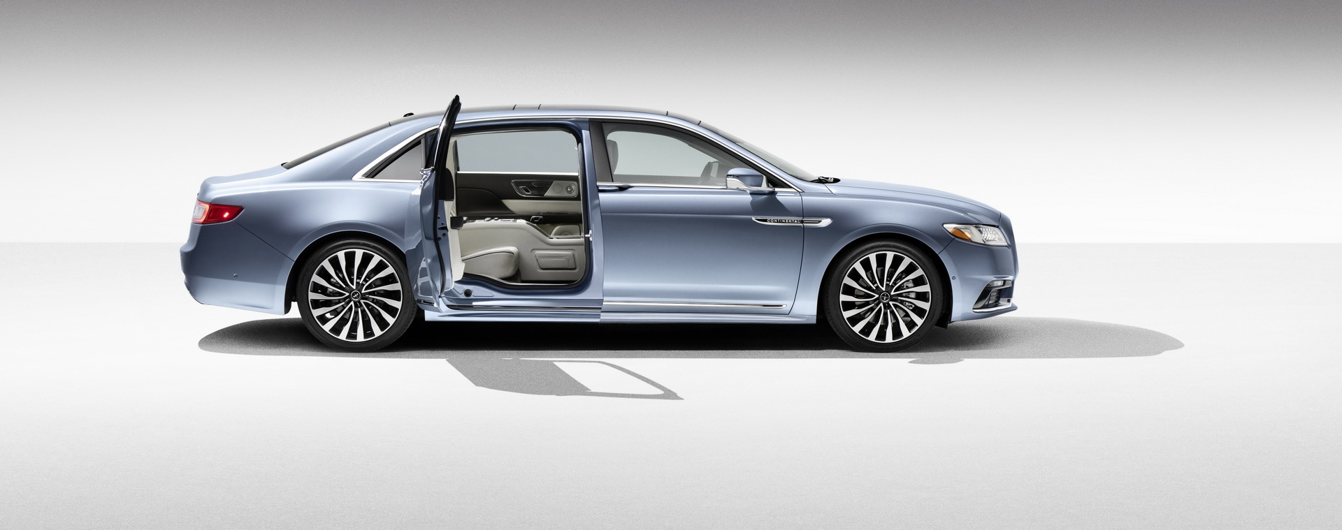 2019 lincoln continental 80th anniversary coach door edition 44 Lincoln Coach Door Continental Will Be Suicide On Your Wallet As Prices Start Over $100,000