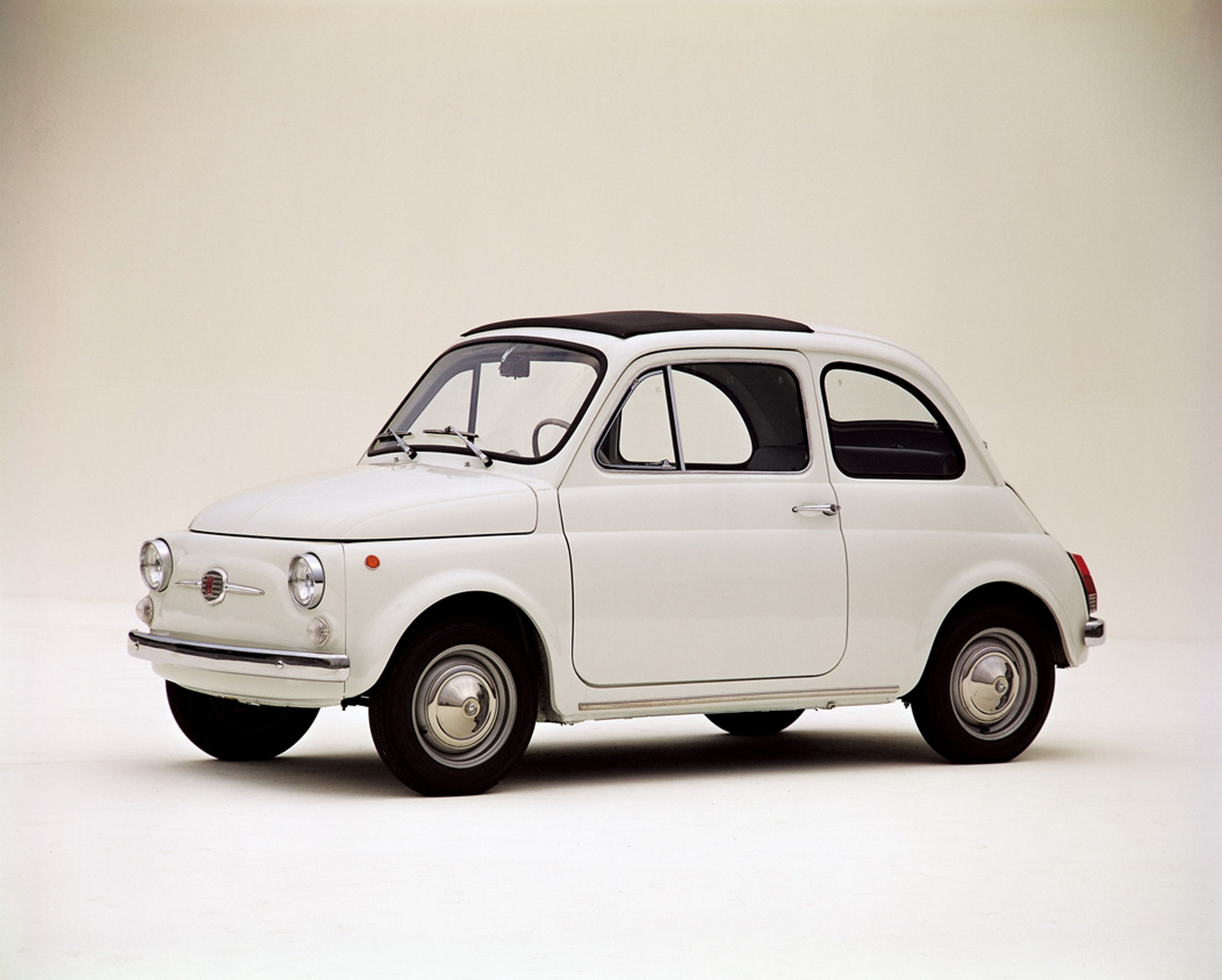 Fiat_500F_MoMA_21 Original Fiat 500 To Be Displayed At The Museum Of Modern Art