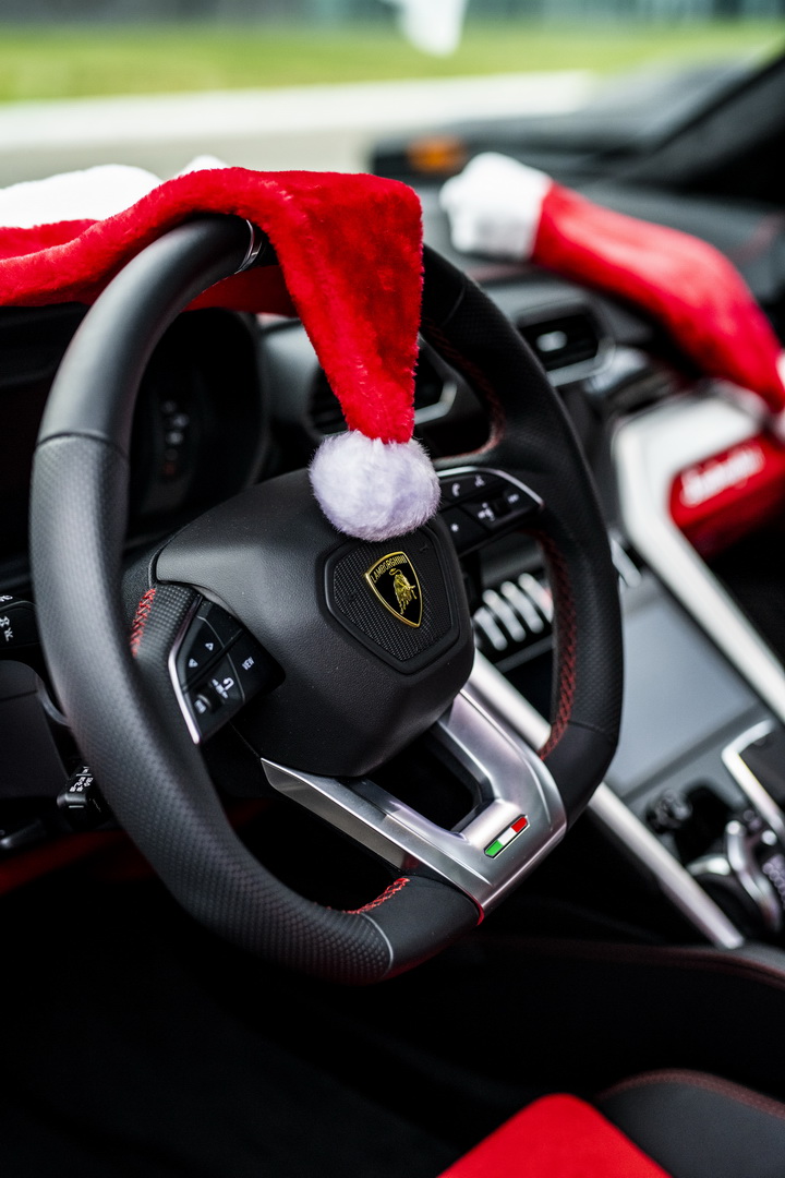 lamborghini urus lm002 22 Lamborghini Urus Convoy Embarks On Special Journey, LM002 Leads The Pack