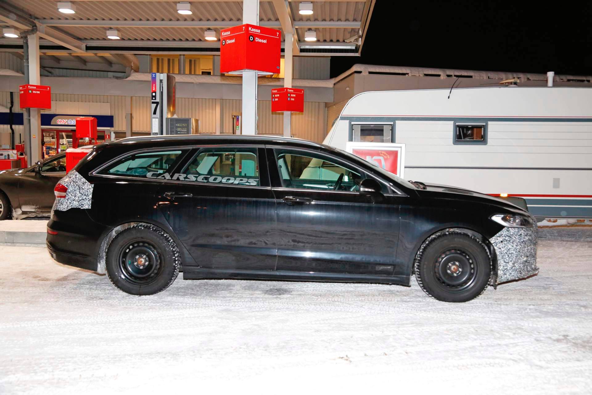 2019 Ford Mondeo Estate facelift spy shots 10 2019 Ford Mondeo Wagon Facelift Spied, Could Be The New Hybrid