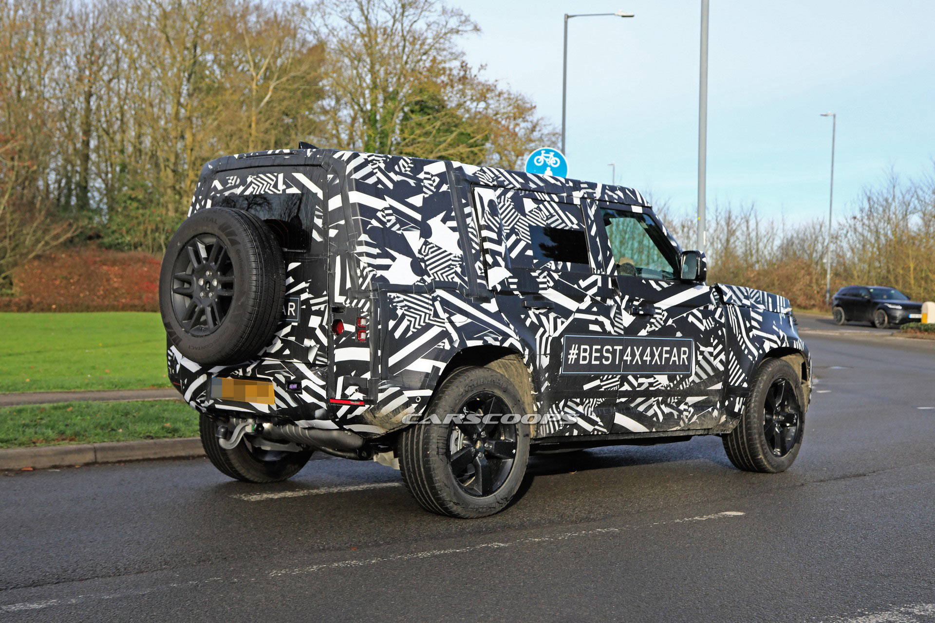2020-Land-Rover-Defender-6 2020 Land Rover Defender Teased, Could Debut Next Year