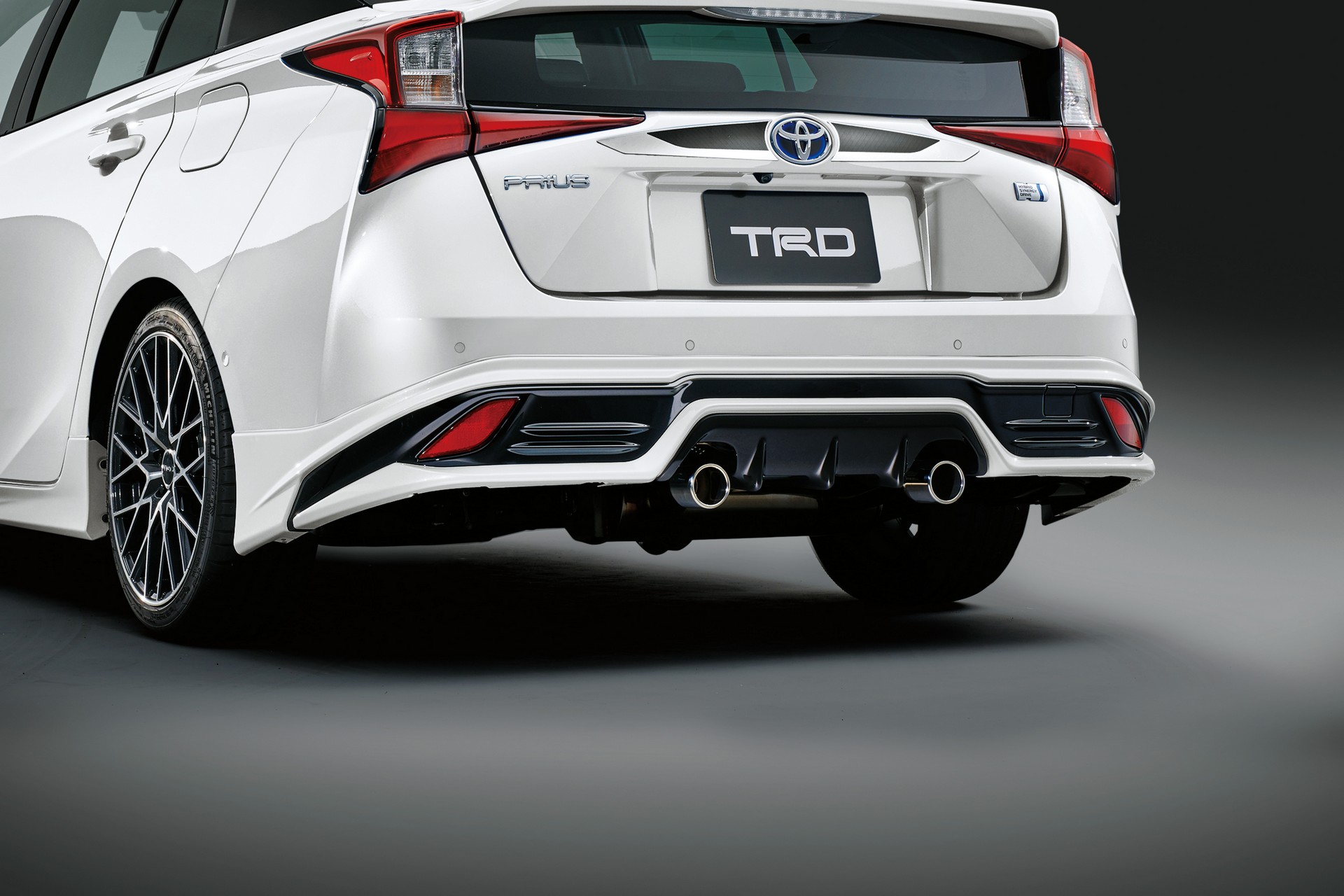 Toyota Prius TRD Parts-26 TRD Gives Facelifted Toyota Prius Some Visual Clout