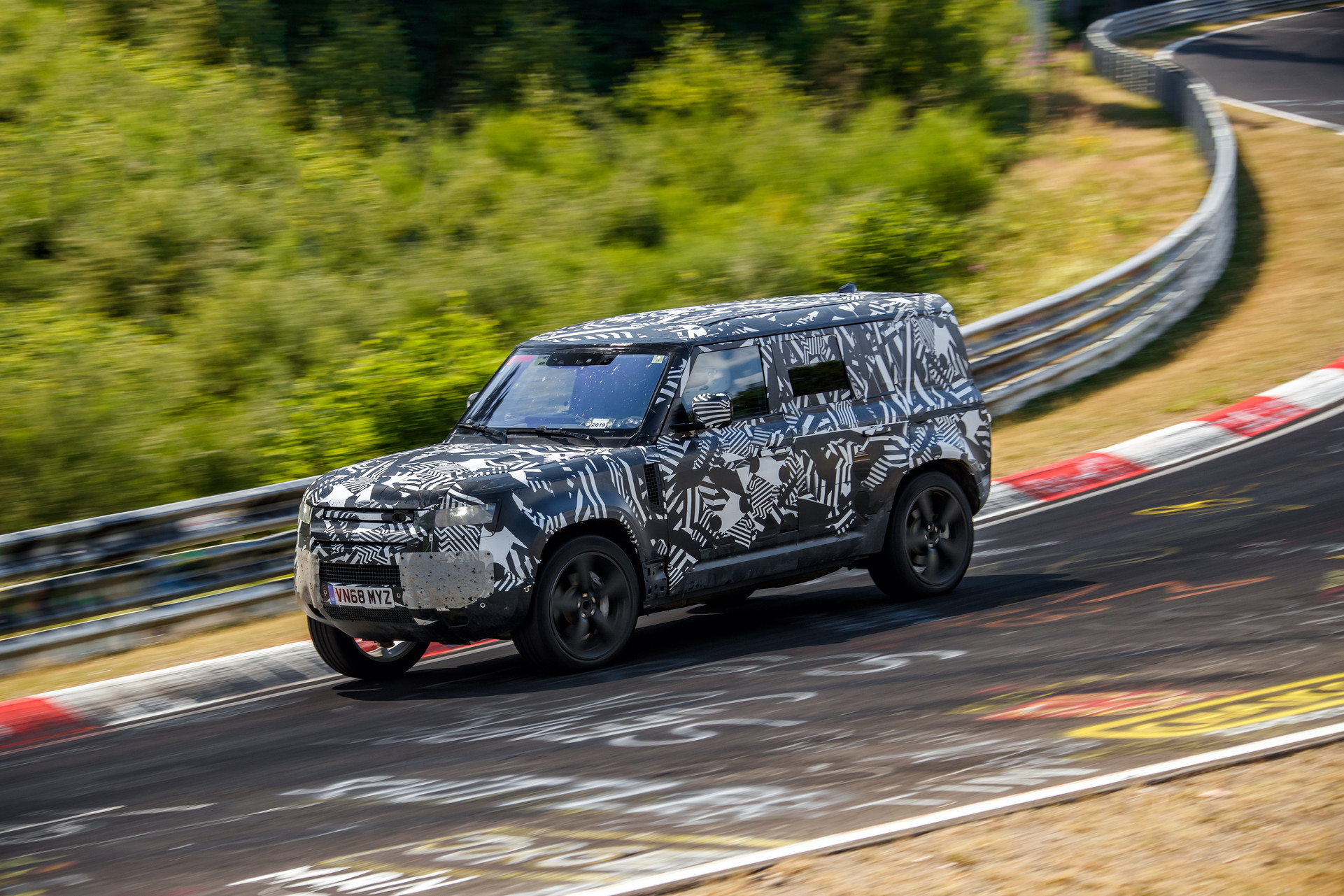 2020 Land Rover Defender Reborn As A Modern 4×4 With Advanced Tech
