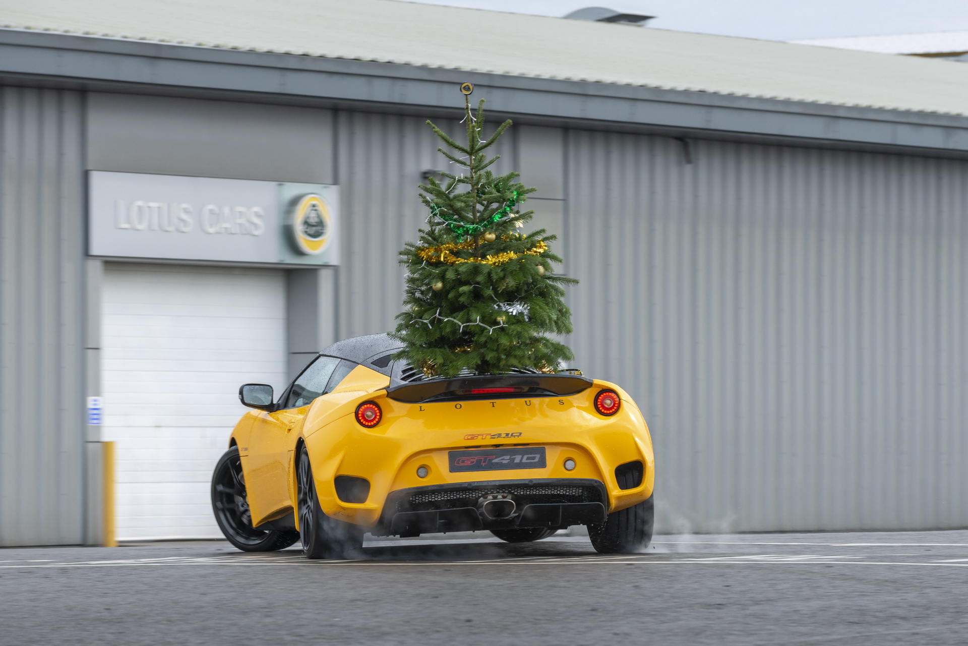 Lotus-Evora-Driftmas-08 Sliding Around In An Angry Evora GT410 Is Lotus’ Way To Wish You Merry Driftmas