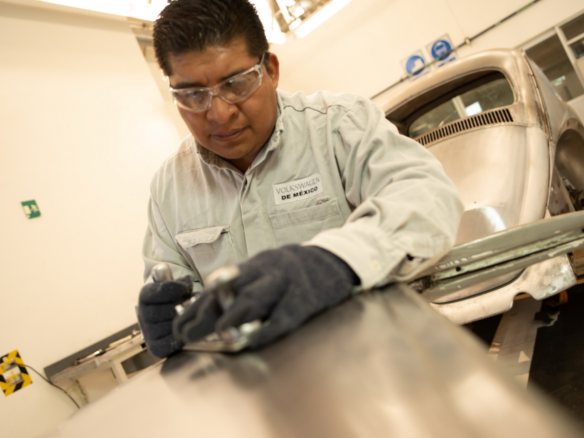 1966-VW-Beetle-Restoration-12 1966 Beetle Gets A Free Restoration From VW USA After 350,000 Miles Of Daily Use