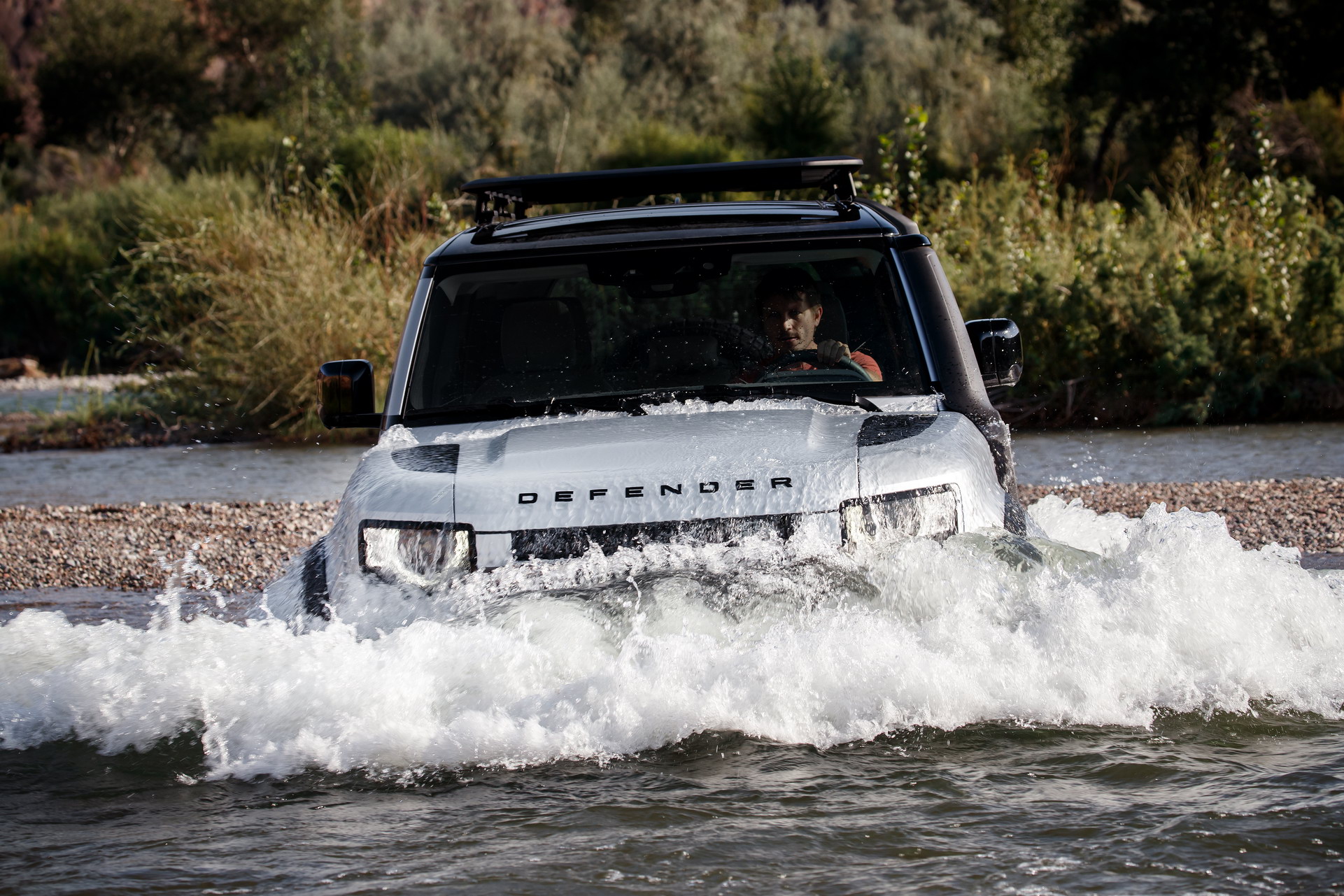 2020 Land Rover Defender Reborn As A Modern 4×4 With Advanced Tech