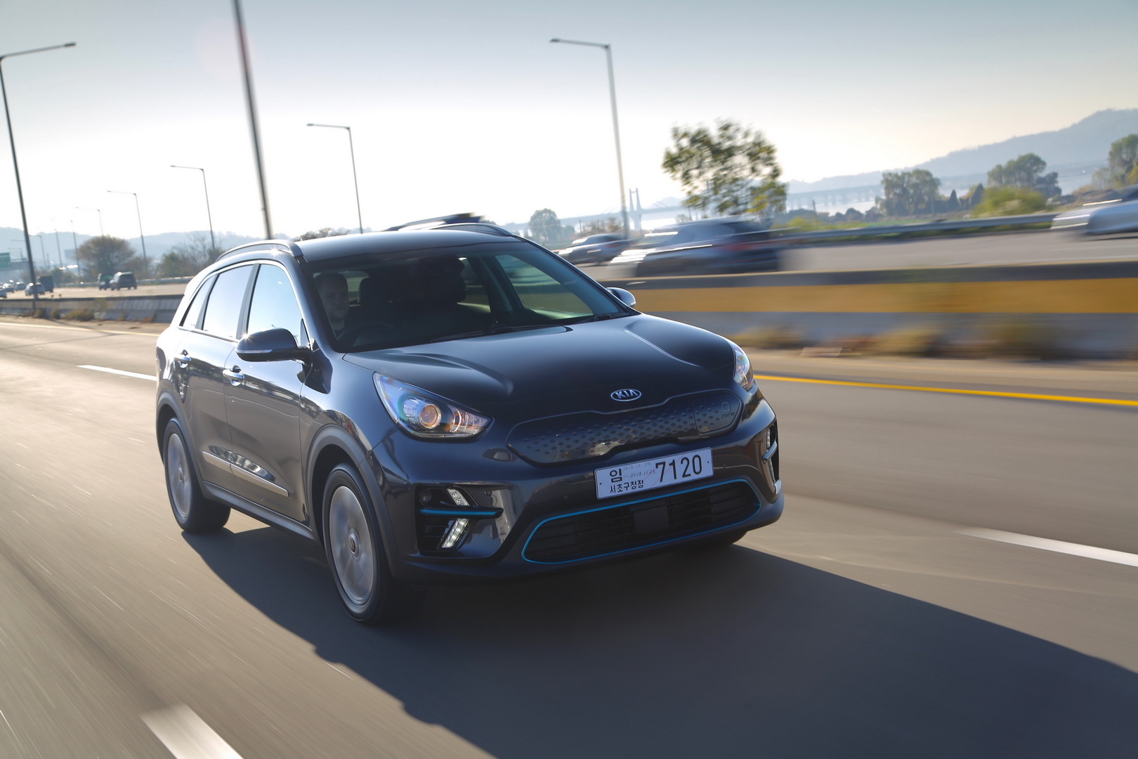 2019 kia e-niro 3 Kia Announces e-Niro First Edition UK Specs, Pricing Starts At £32,995
