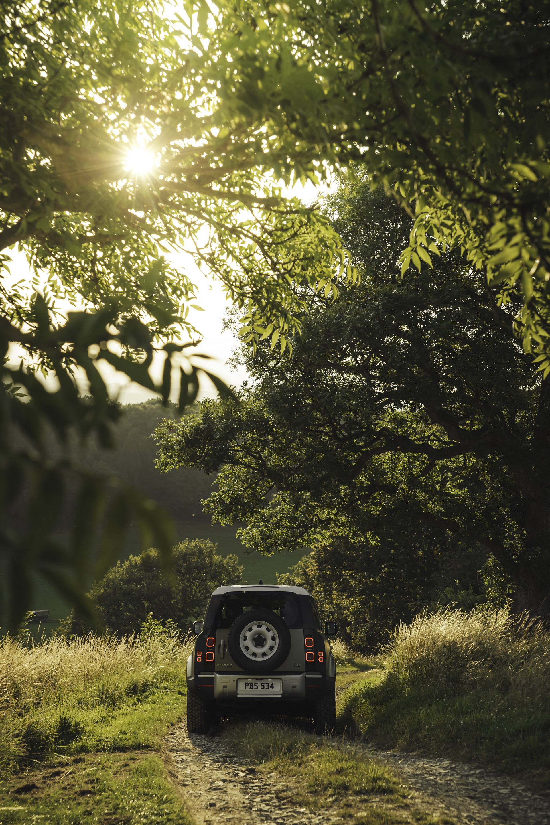 2020 Land Rover Defender Reborn As A Modern 4×4 With Advanced Tech