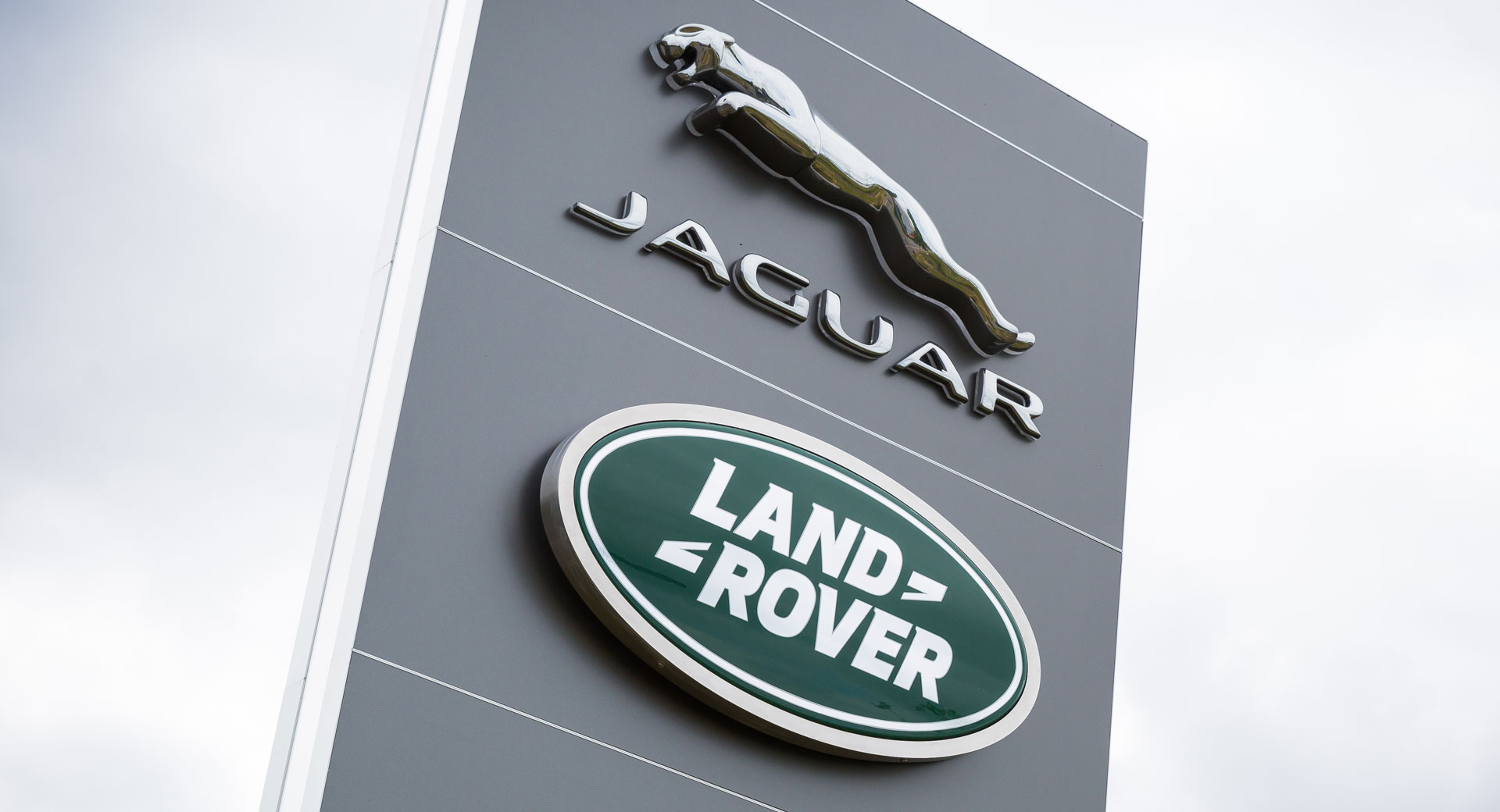 jlr-0 PSA Group Is Open To Add Jaguar Land Rover To Its Portfolio