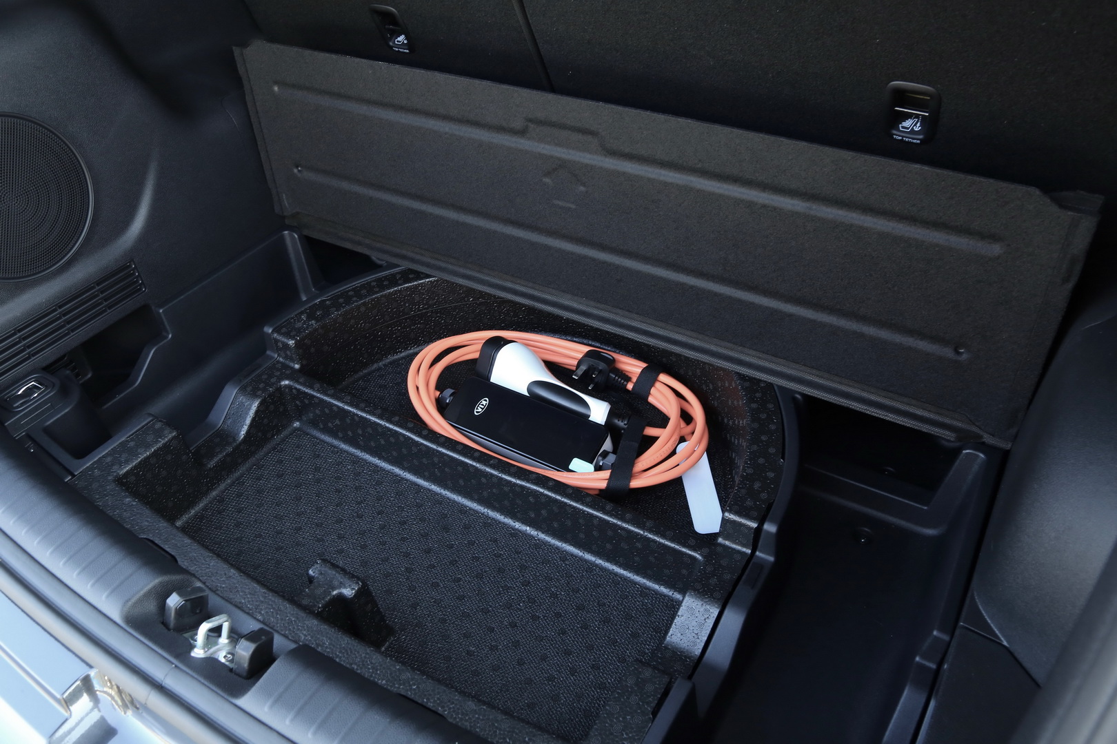 2019 kia e-niro 13 Kia Announces e-Niro First Edition UK Specs, Pricing Starts At £32,995