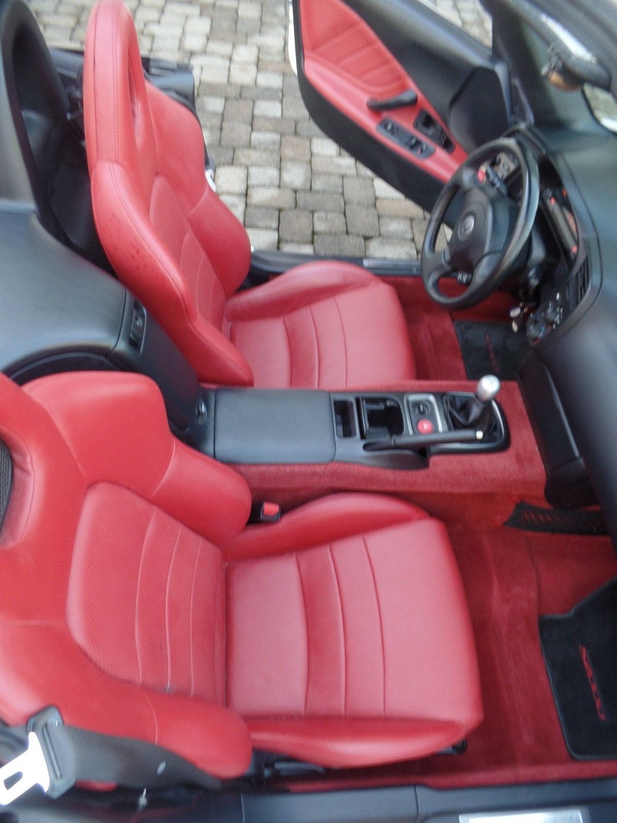 2000 Honda S2000 10 You Just Missed This White On Red 5,800-Mile Honda S2000, Someone Snatched It For $26,100