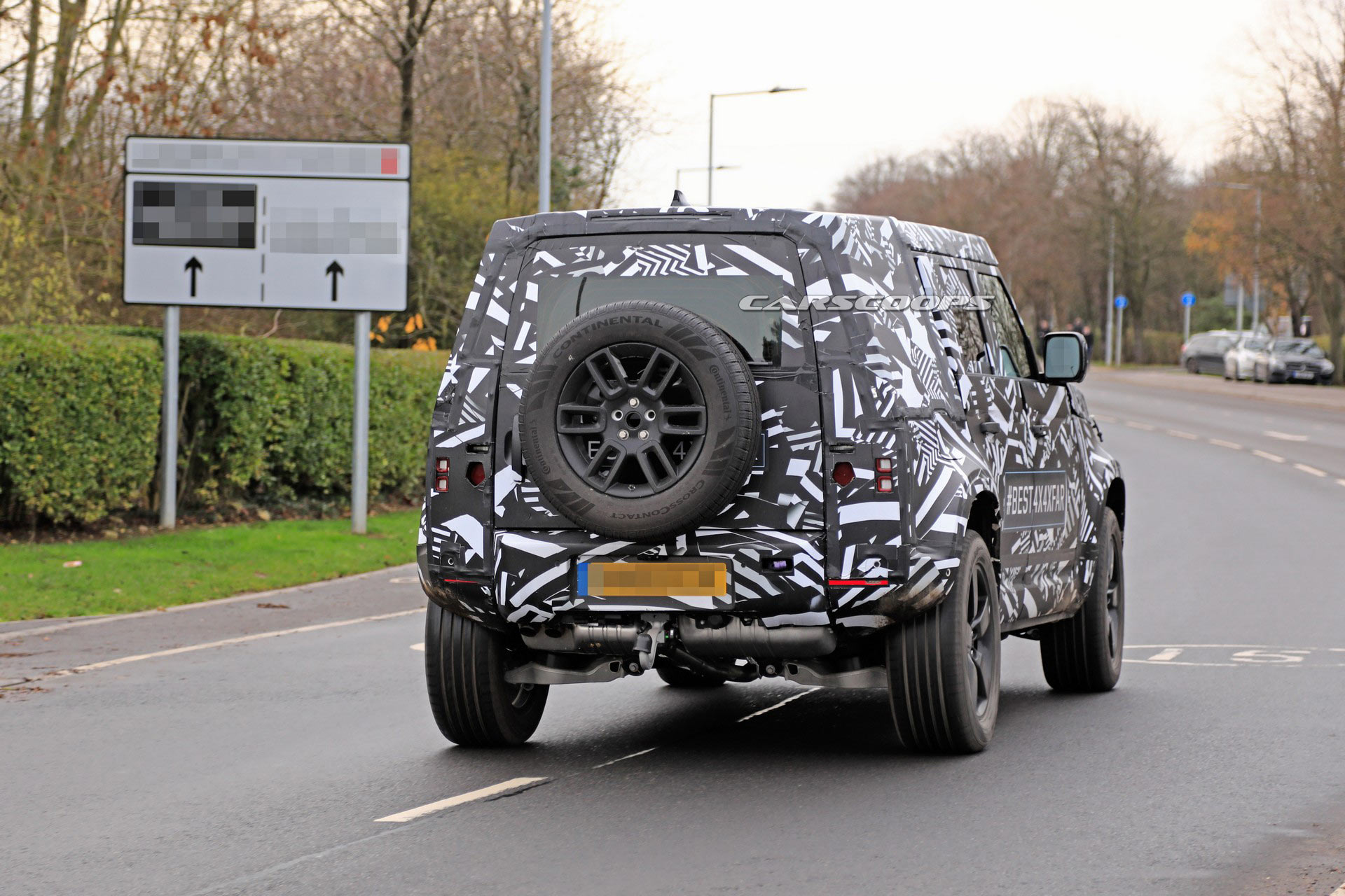 2020-Land-Rover-Defender-16 2020 Land Rover Defender Teased, Could Debut Next Year