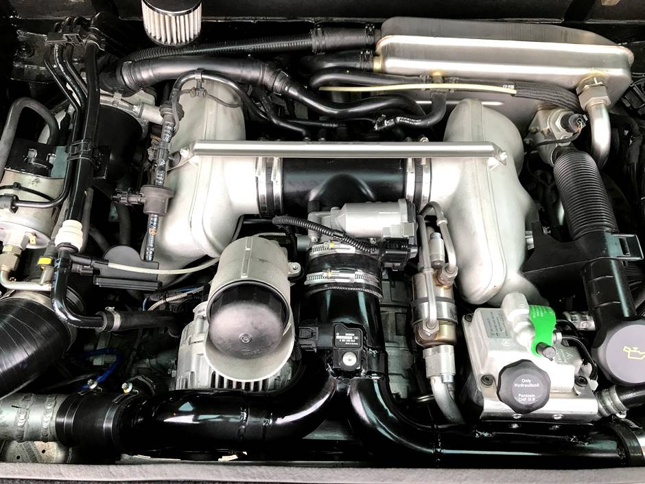 VW Multivan T5 powered by Porsche 911 Turbo engine 38 573HP VW Transporter With Porsche 911 Turbo Engine Is VW Group Synergy At Its Best