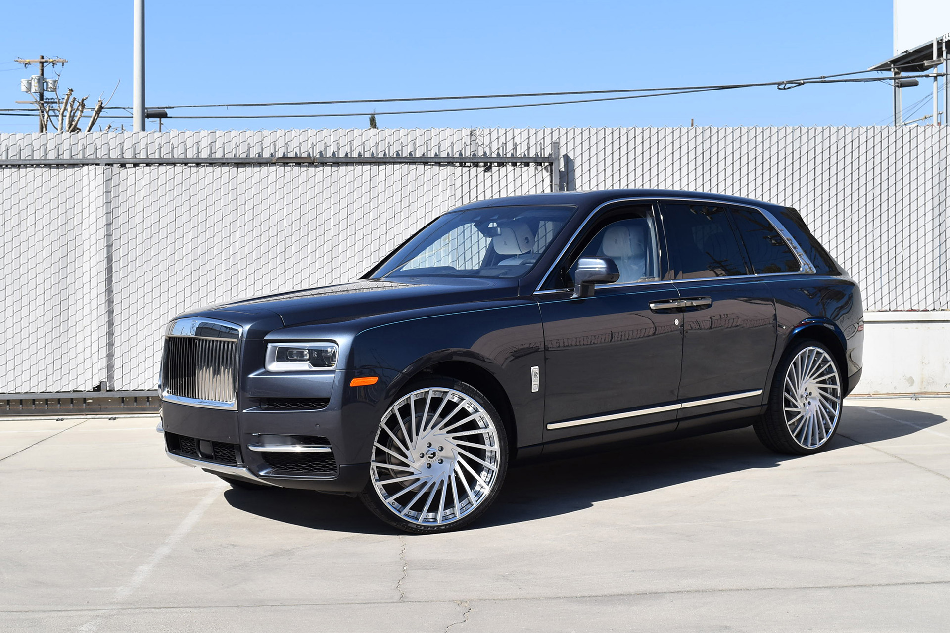 rolls-royce cullinan forgiato wheels 7 There’s No Such Thing As Too Large Wheels For Lamborghini Urus And Rolls-Royce Cullinan