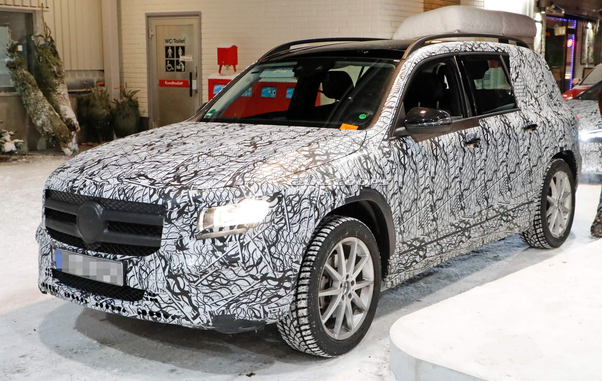 2019 Mercedes GLB spy shots 1 2019 Mercedes GLB: Here’s Our Best Look Yet At Compact SUV’s Interior