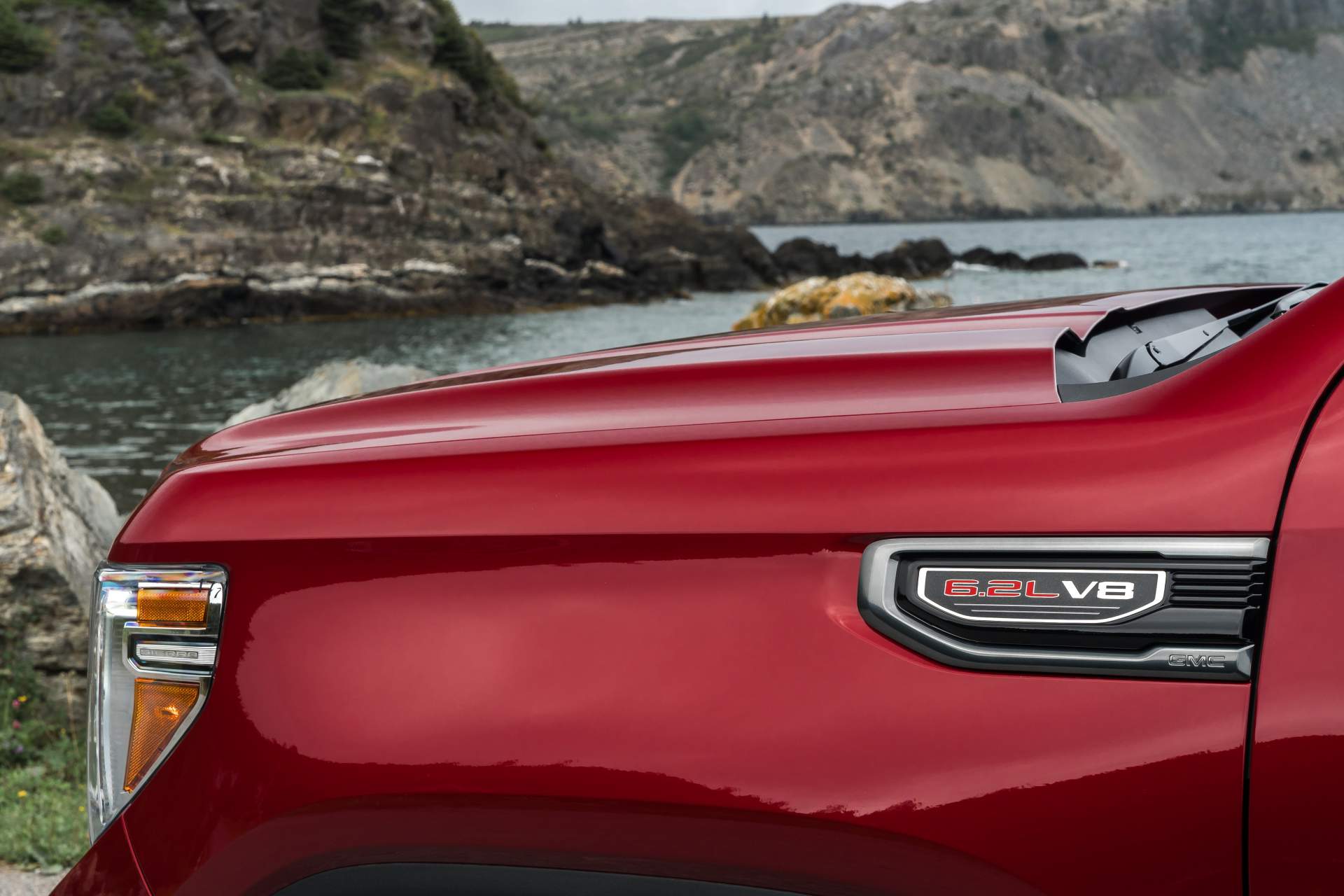 2019 GMC Sierra AT4 2019 GMC Sierra AT4 Off-Road Performance Package Gains 435HP 6.2L V8