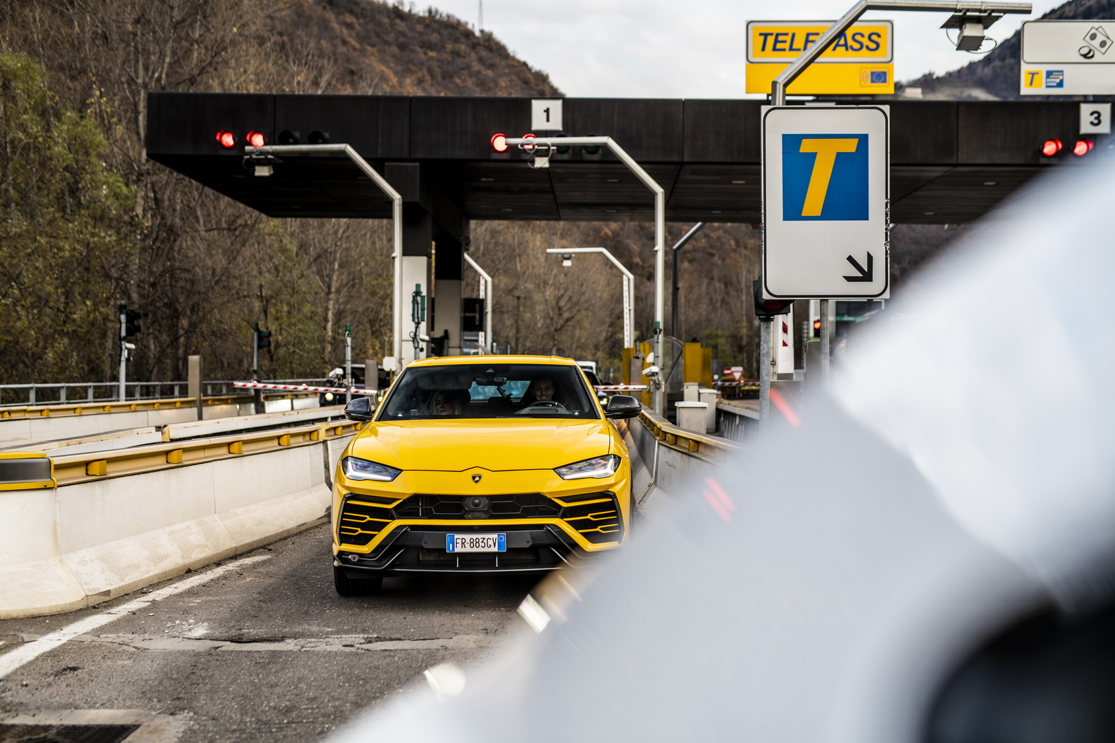 lamborghini urus lm002 67 Lamborghini Urus Convoy Embarks On Special Journey, LM002 Leads The Pack
