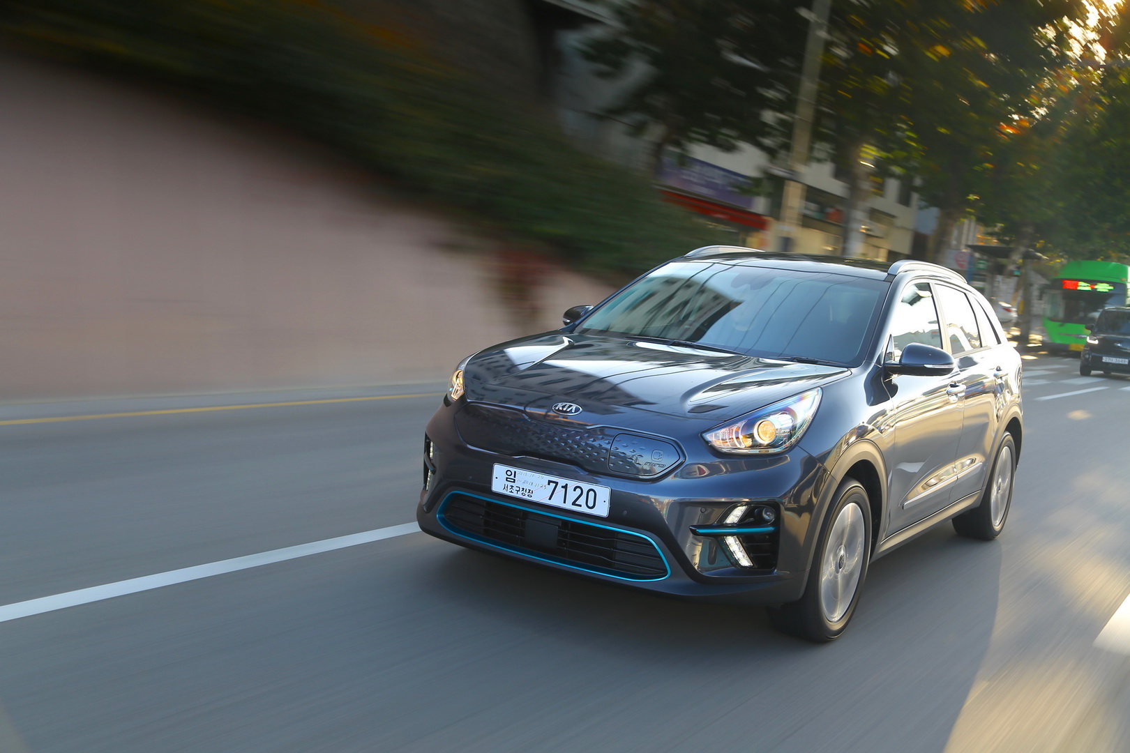 2019 kia e-niro 2 Kia Announces e-Niro First Edition UK Specs, Pricing Starts At £32,995