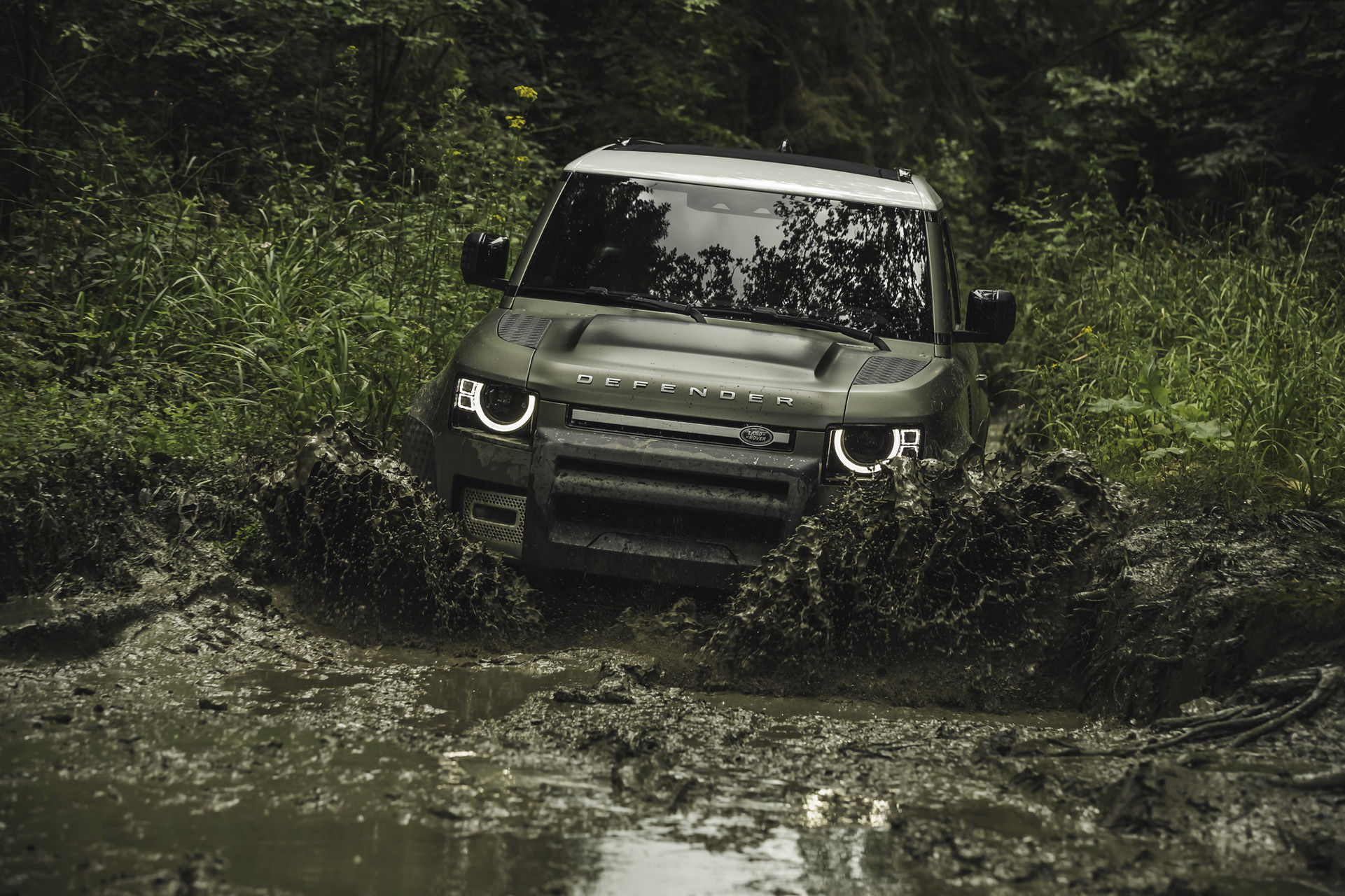2020 Land Rover Defender Reborn As A Modern 4×4 With Advanced Tech