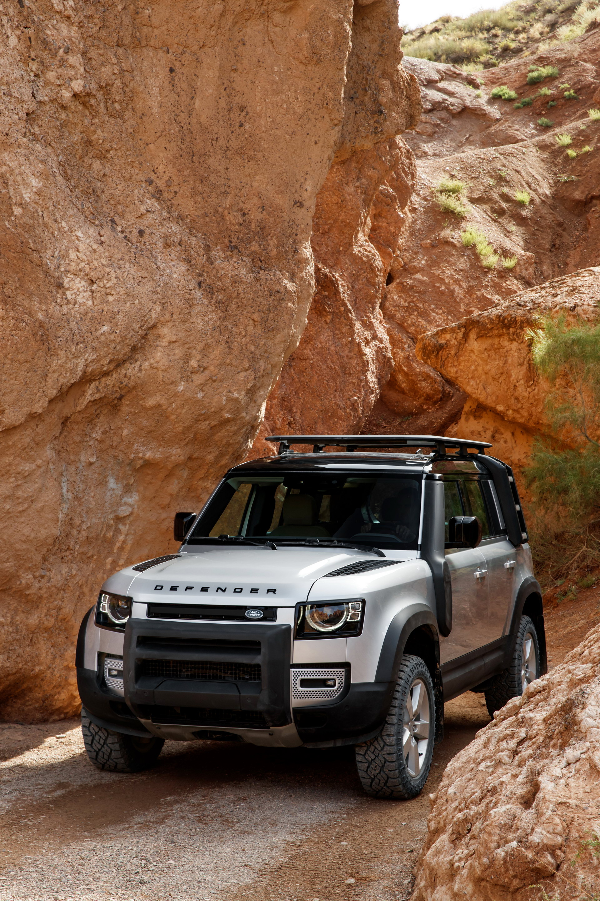 2020 Land Rover Defender Reborn As A Modern 4×4 With Advanced Tech