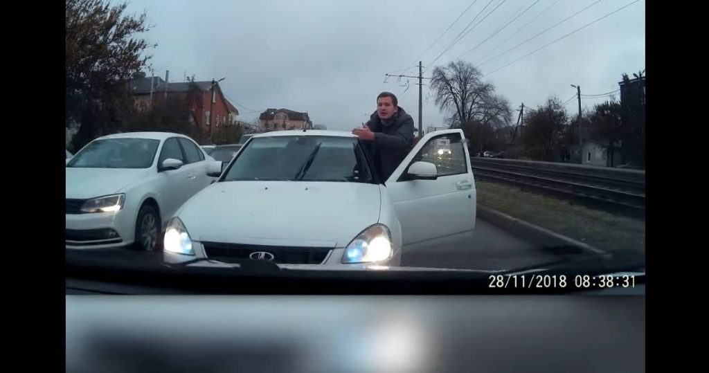 Traffic Cheater Meets His Match In Russia, Is Forced Back In Line