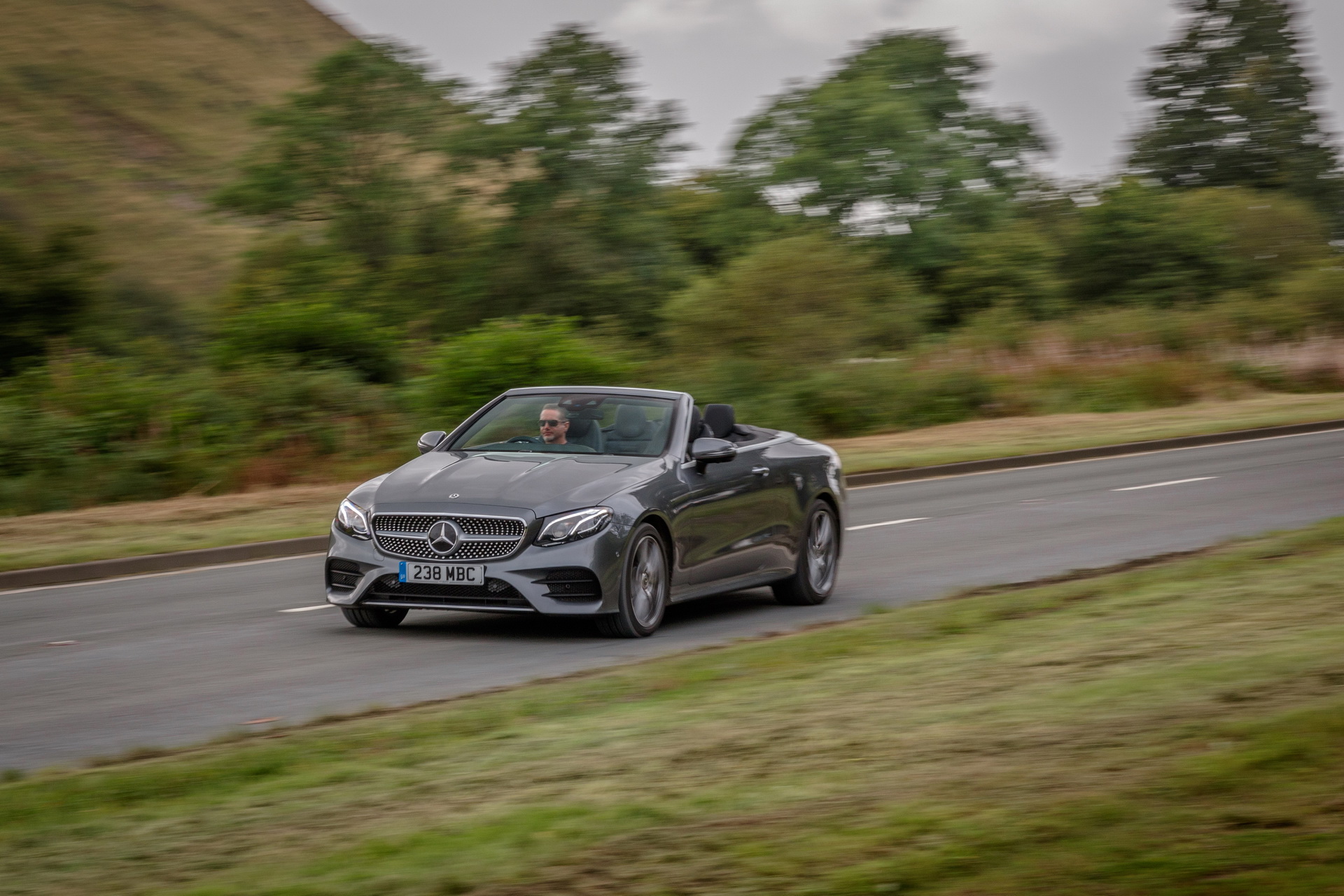 2019-Mercedes-E350-UK-07 2019 Mercedes E350 Coupe And Cabriolet Arrive In UK With 300HP Hybrid Powertrain