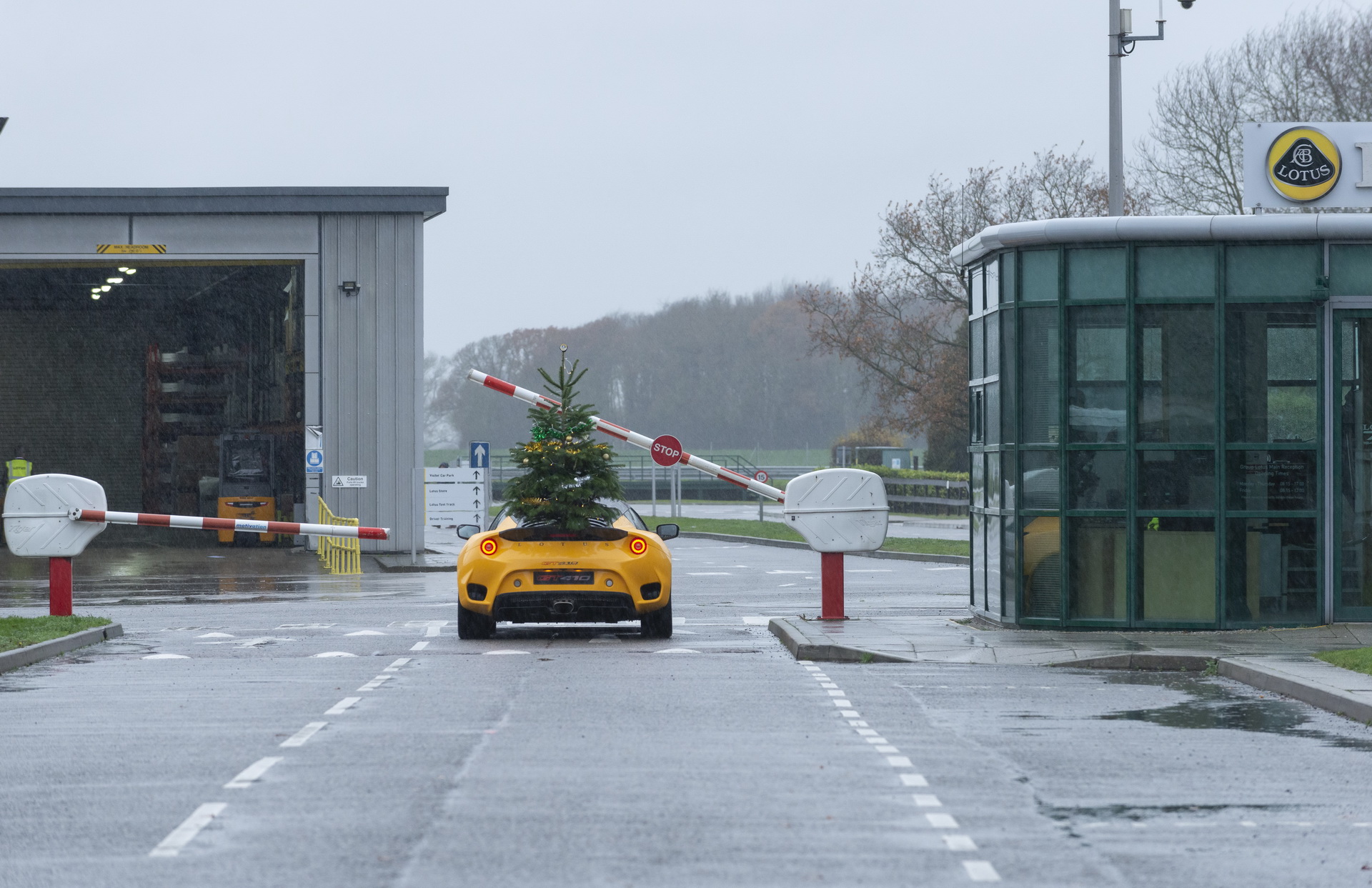 Lotus-Evora-Driftmas-03 Sliding Around In An Angry Evora GT410 Is Lotus’ Way To Wish You Merry Driftmas