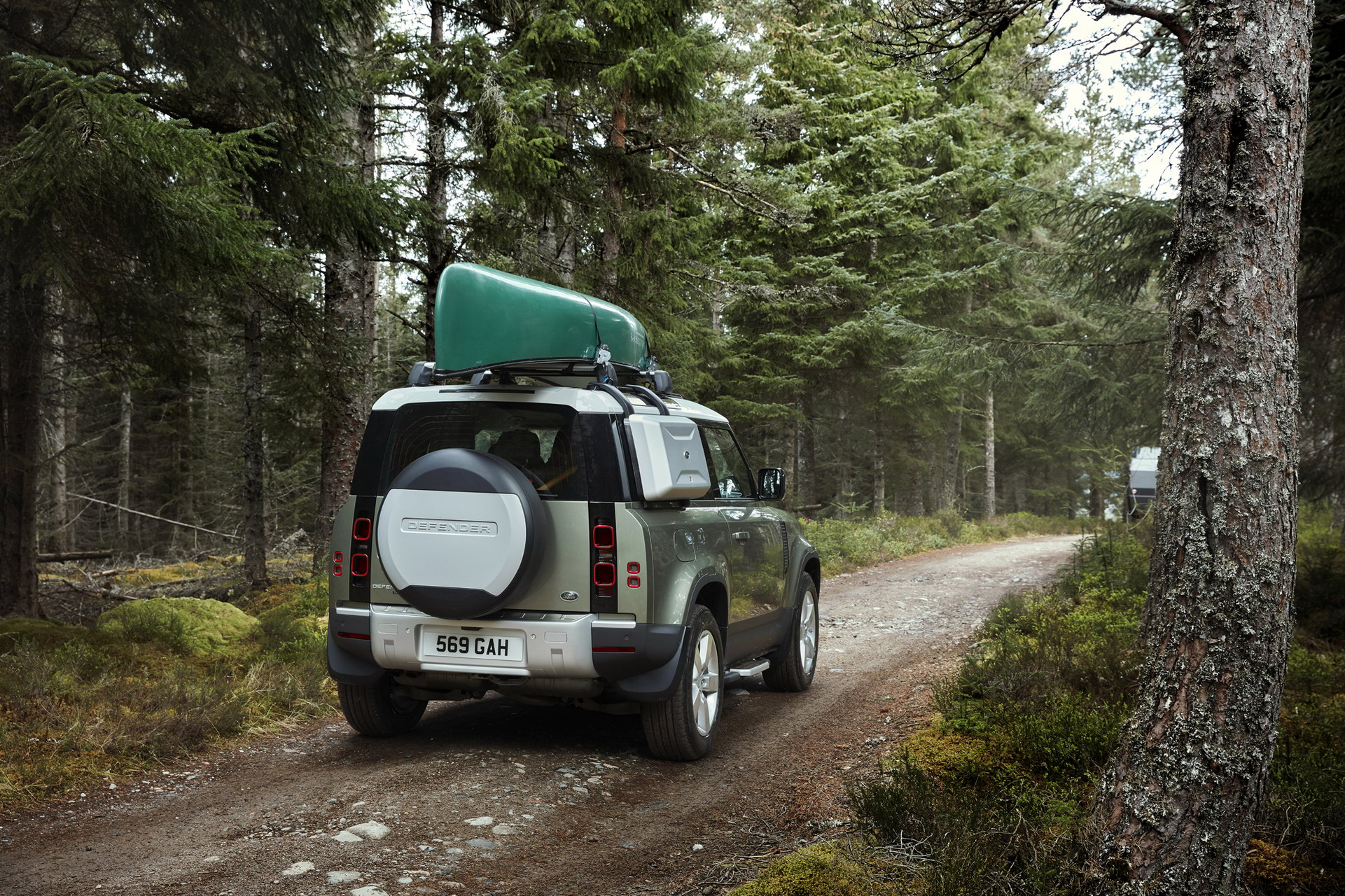 2020 Land Rover Defender Reborn As A Modern 4×4 With Advanced Tech