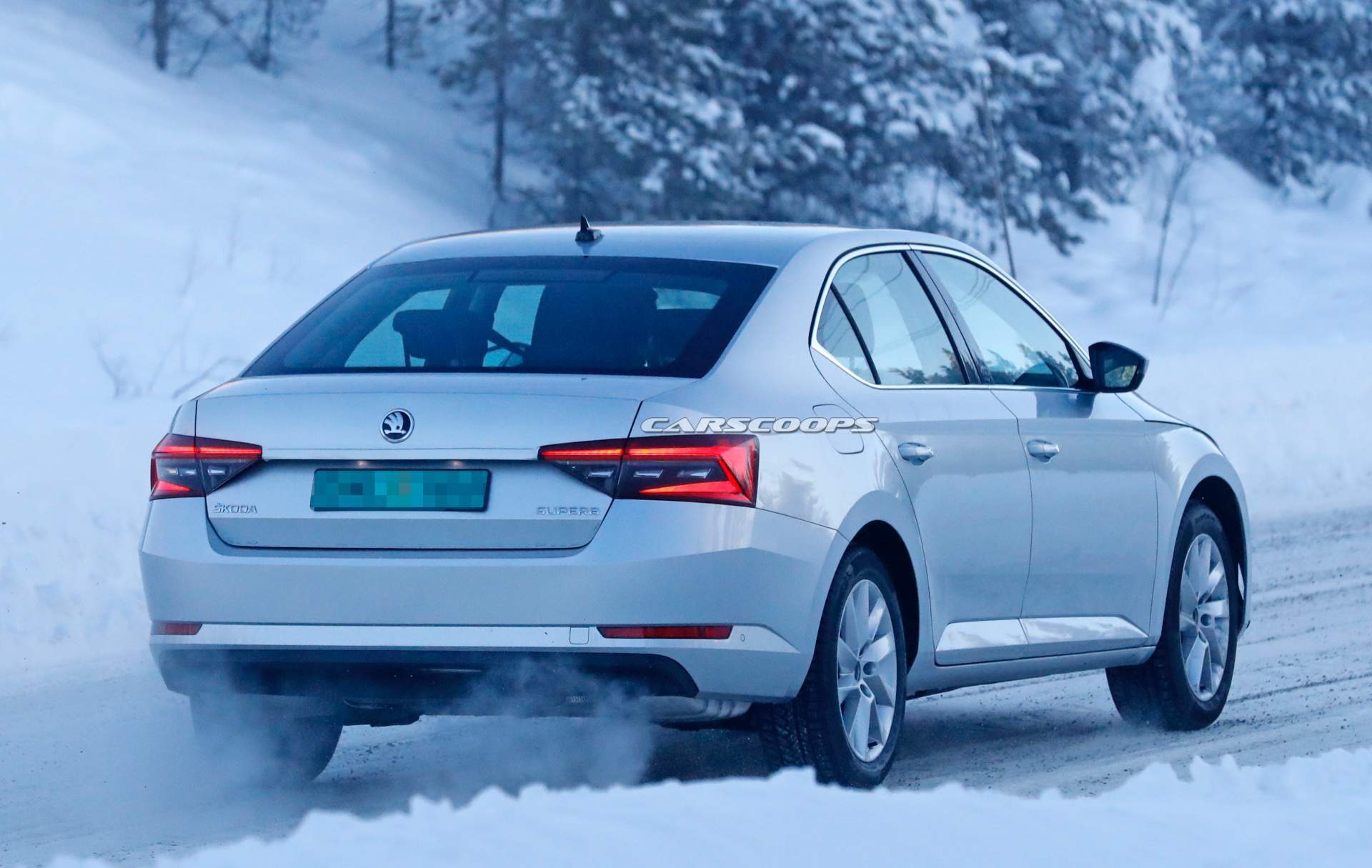 2019 Skoda Superb facelift spy shots 11 2019 Skoda Superb Practically Undisguised As It Inches Closer To Debut