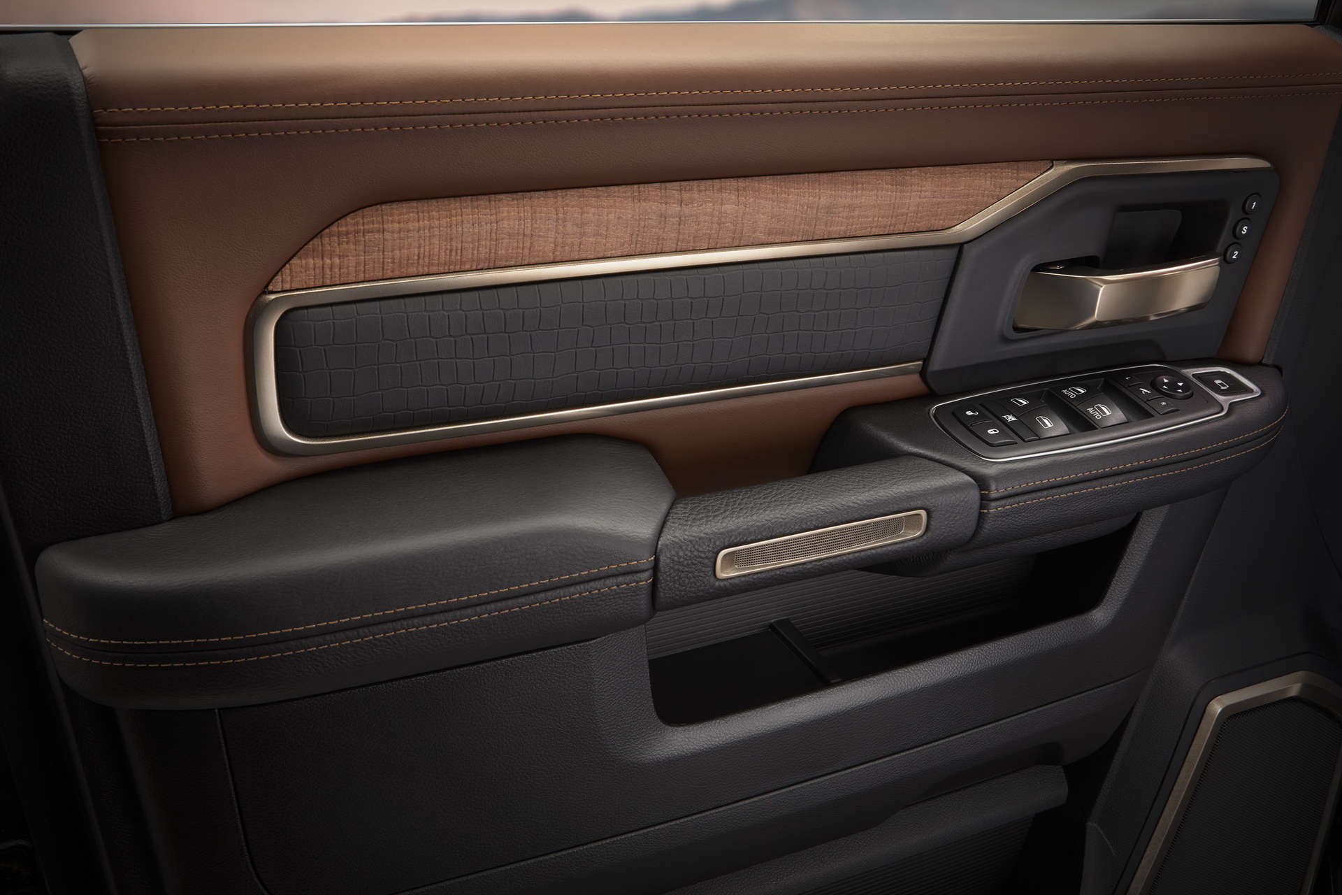 2019-RAM-HD-Laramie-Longhorn-26 2019 RAM HD Laramie Longhorn Will Cosset You With Real Wood, Leather And Steel
