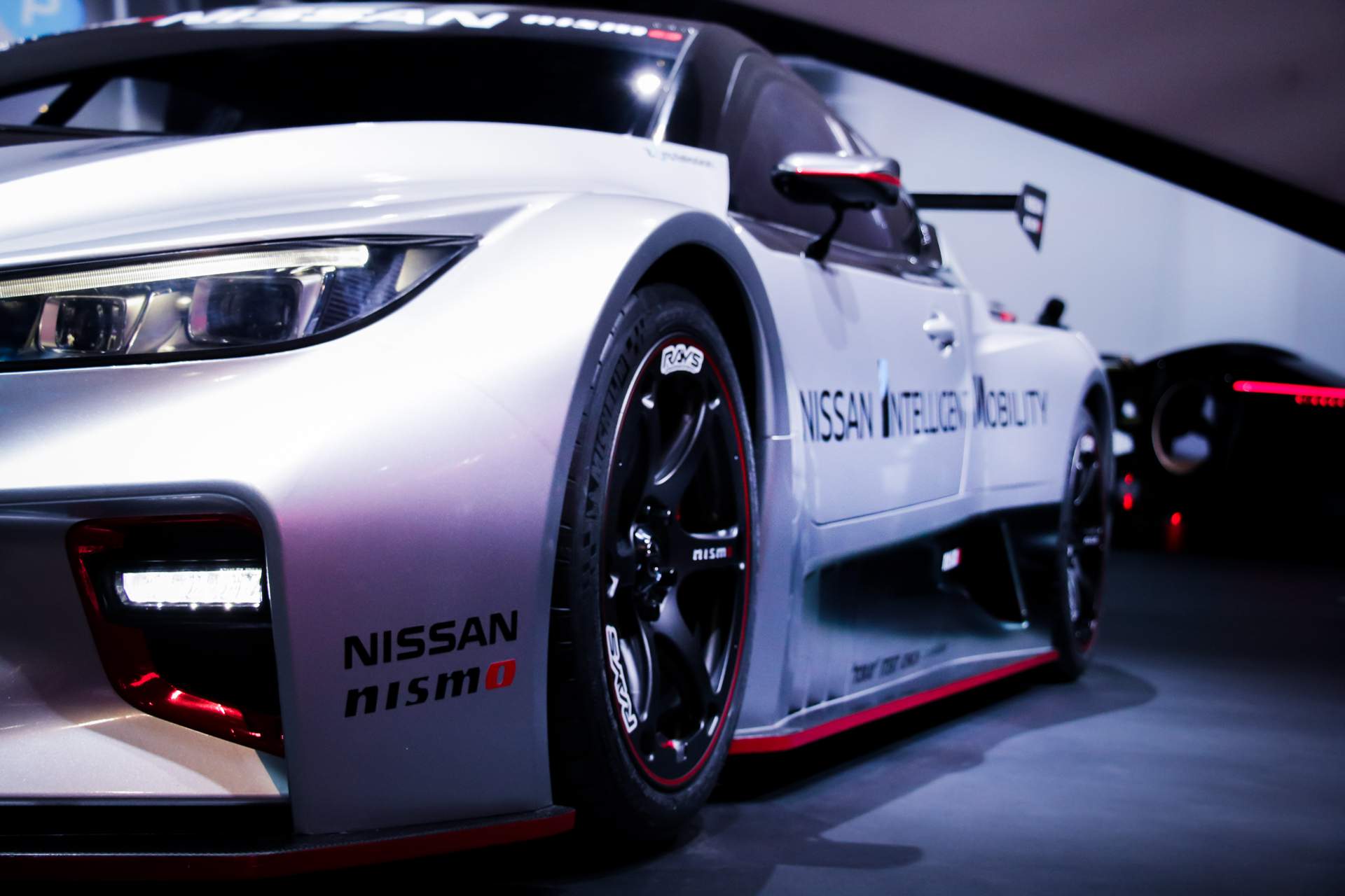 El totalmente nuevo Nissan LEAF NISMO RC despierta interés en C New Nissan Leaf Nismo RC Proves EV Racing Doesn’t Have To Be Boring