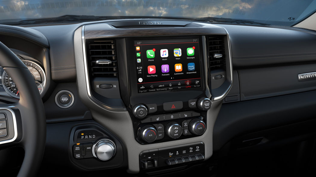 2019 Ram 2500 and 3500 HD interior 13 2019 Ram HD Brings Up To 1,000 Lb-Ft Of Torque, Class-Leading Towing