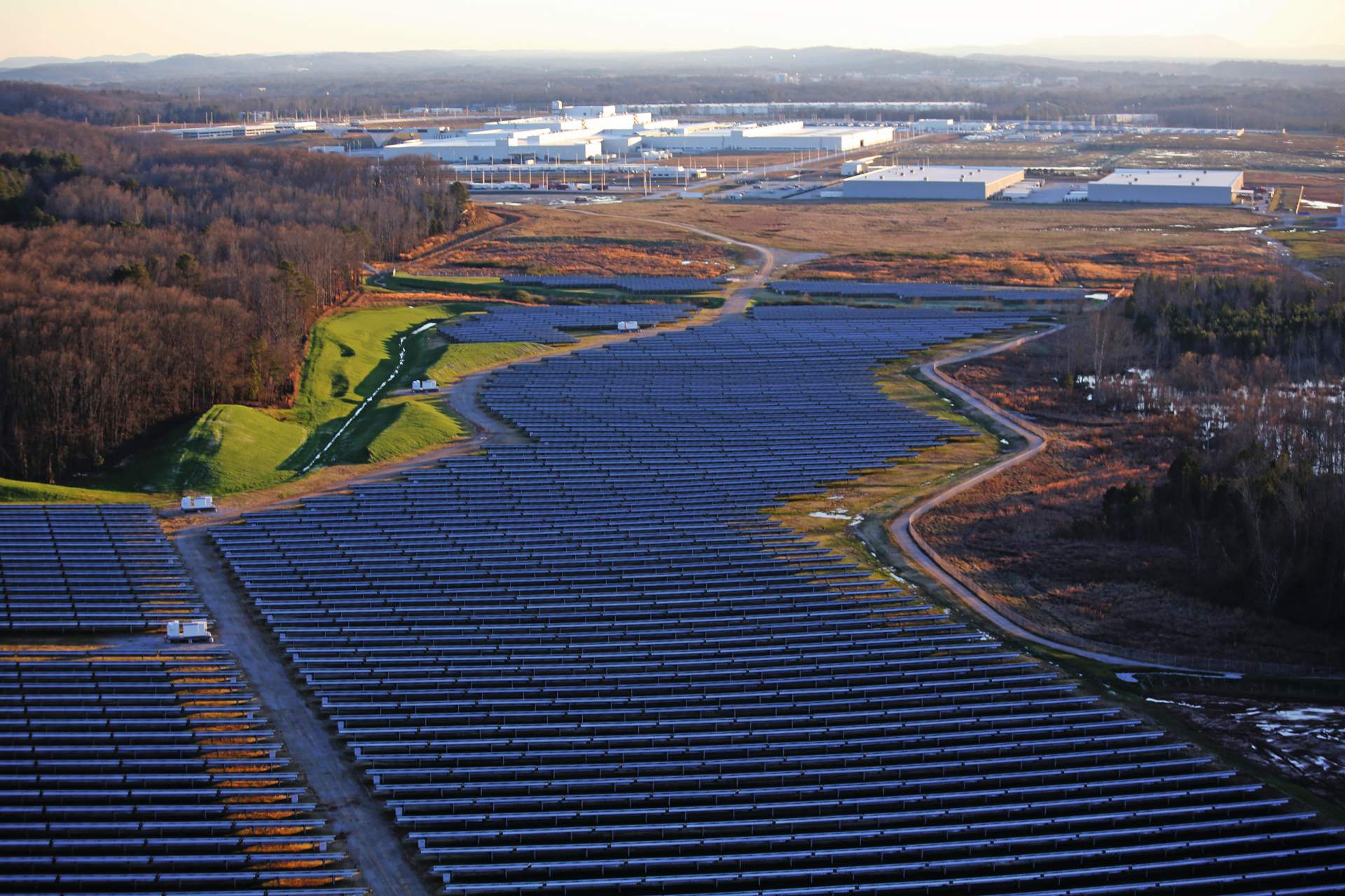 Volkswagen inaugurates solar park in the USA VW To Build Electric I.D. Crozz In Chattanooga Plant From 2022