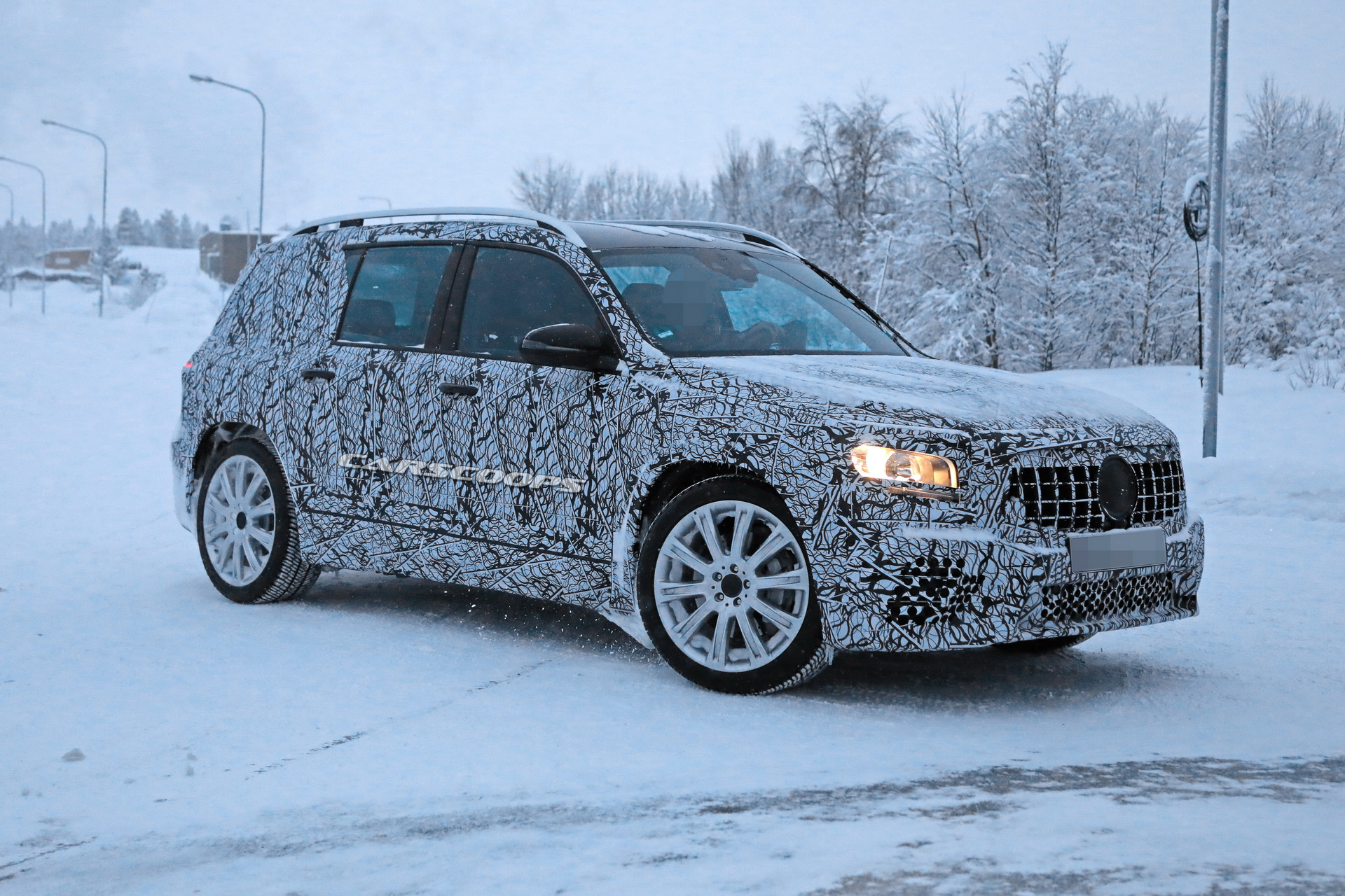 2020-Mercedes-AMG-GLB-35-16 2020 Mercedes AMG GLB 35 Packs 302 HP In Its Compact Boxy Body