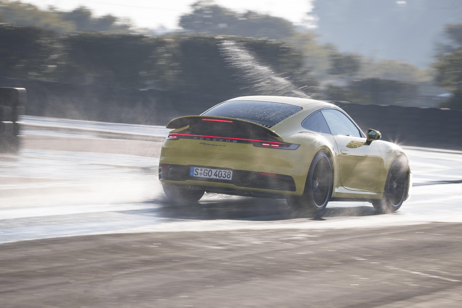 Porsche-911-Wet-Mode-03 2020 Porsche 911’s New “Wet” Mode Explained