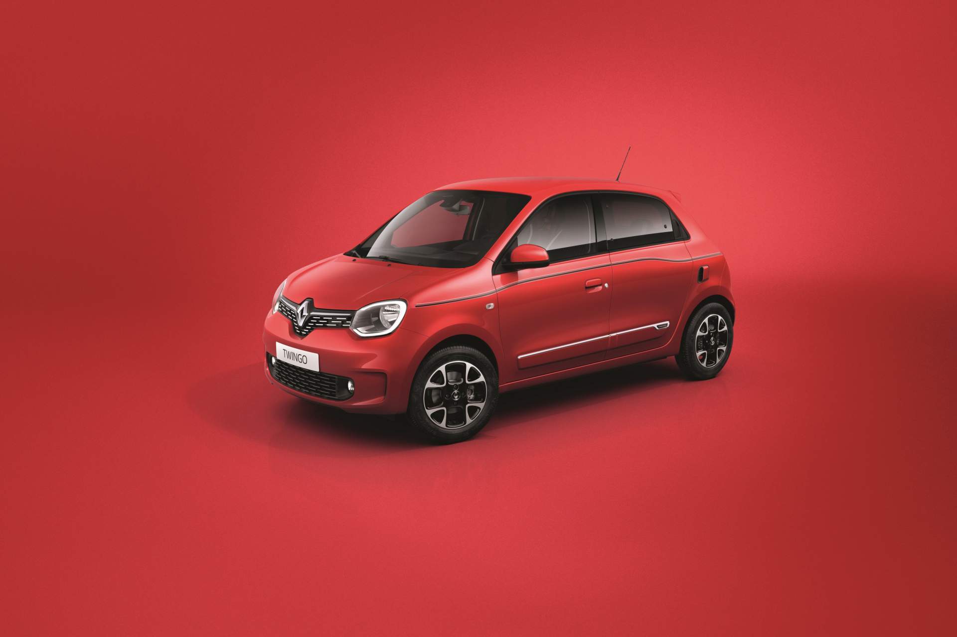 2019 - Nouvelle Renault TWINGO Renault Twingo Gets Subtle Facelift, New 1.0L Engine For 2019MY (Live Pics)