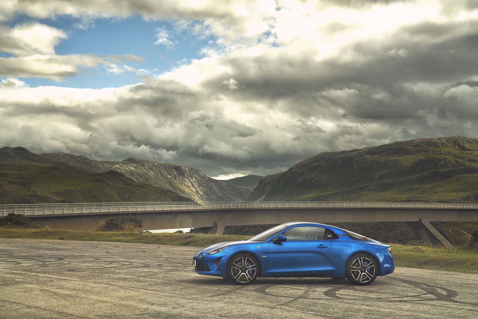 2018 alpine a110 8 Alpine A110 Tipped To Gain 300 PS Variant, Cabriolet Is On The Cards