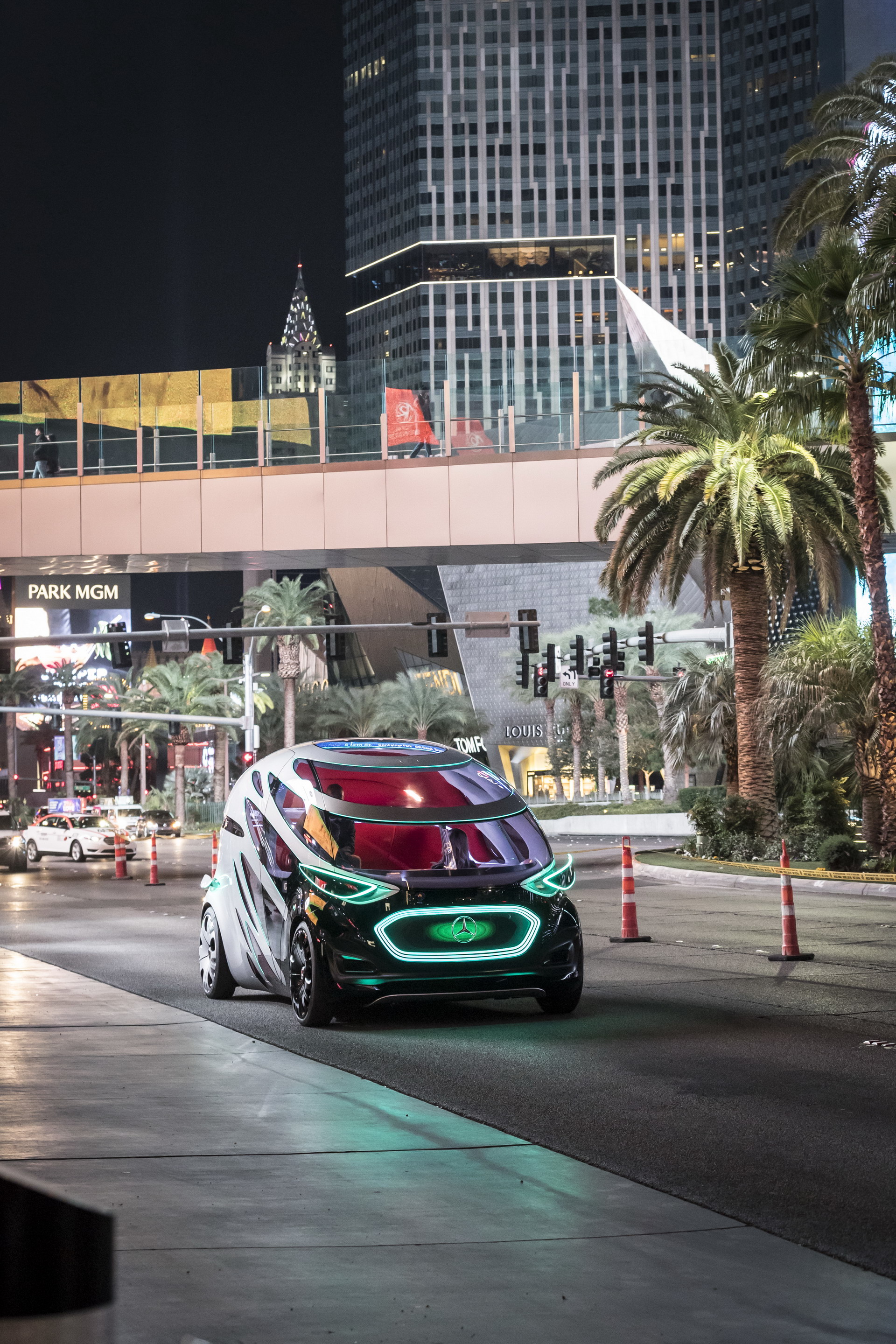 Mercedes Urbanite CES 12 Mercedes Maps Its Present (EQC) And Future (Urbanetic) At CES