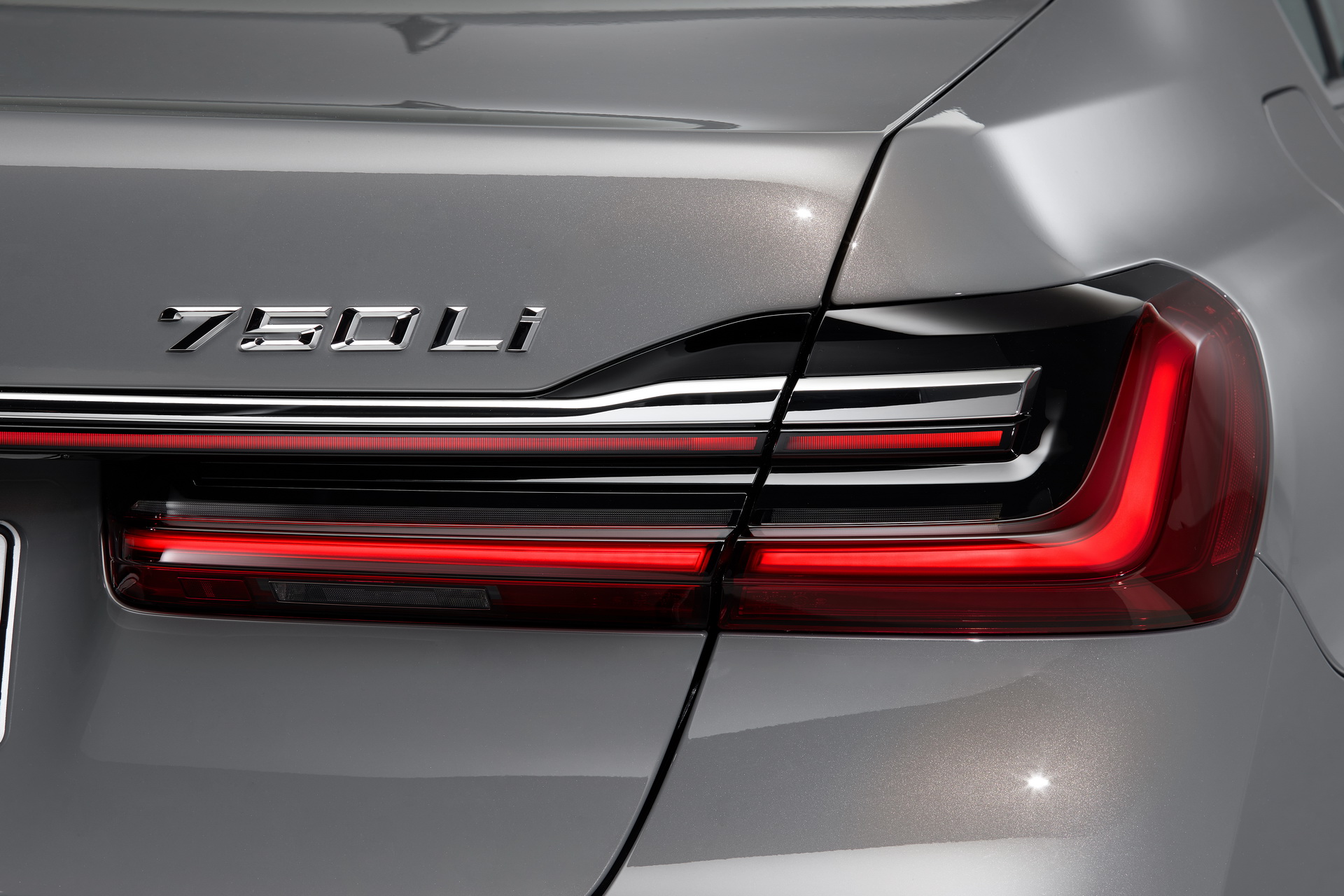 2019-BMW-7-Series-14 2020 BMW 7-Series Flagship Sedan Goes Official With Bold Update