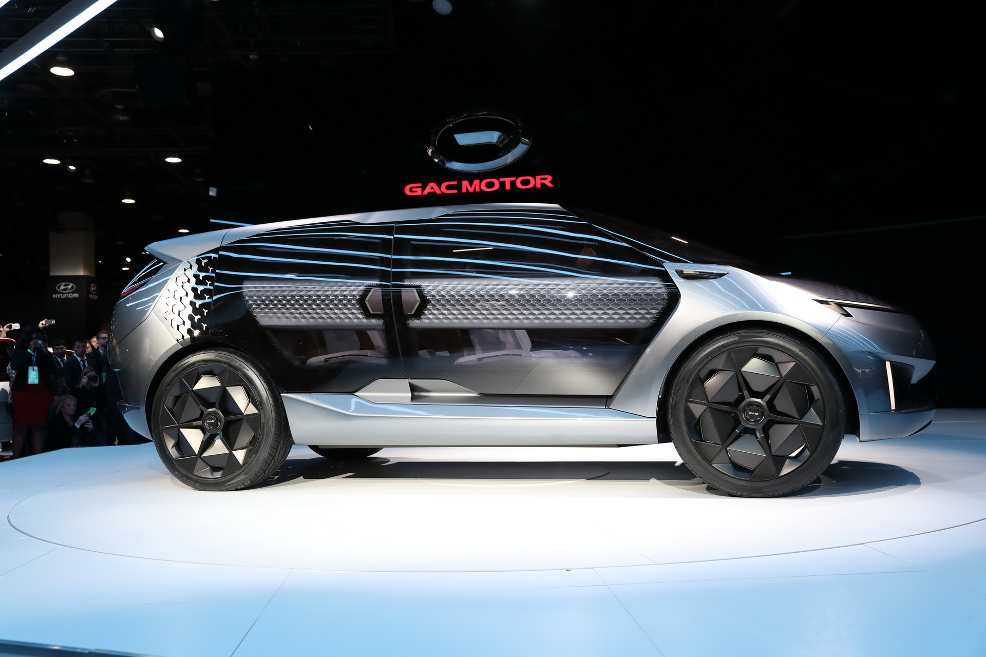 GAC Entraze 11 GAC’s 7-Seat Entranze Is Chinese Brand’s First US-Designed Concept