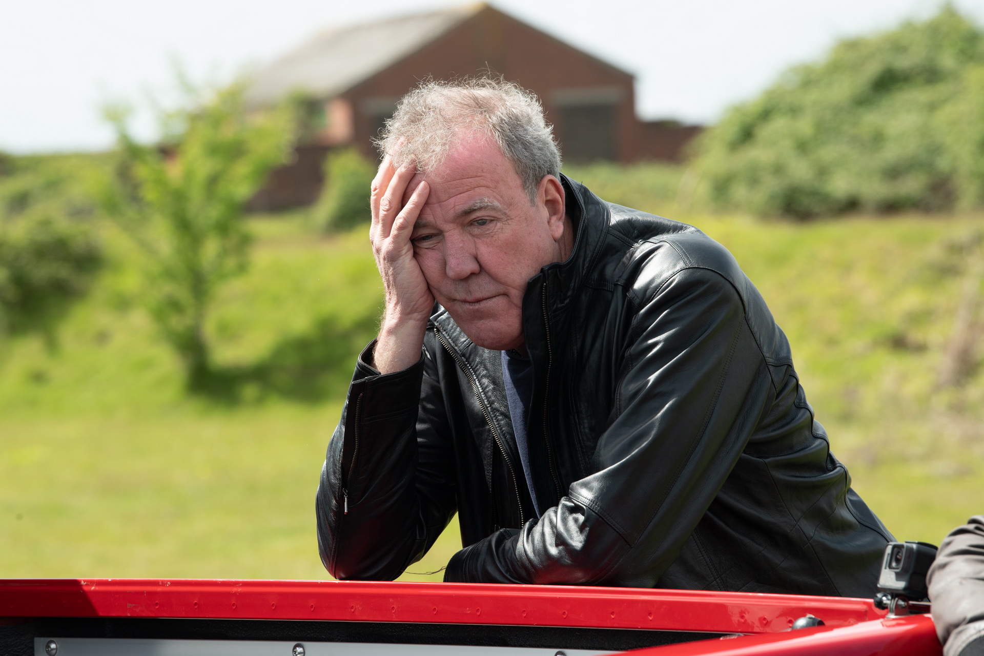 TheGrandTour-S03-E04-06 Jeremy Clarkson’s Giant Head Gets Taken Down In Grand Tour’s Truck-Filled Trailer