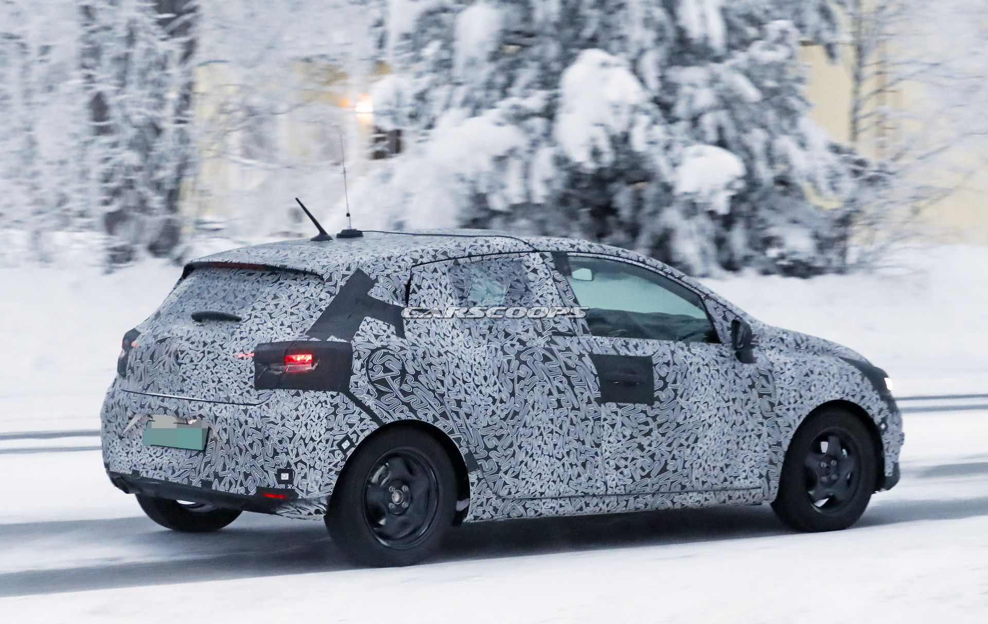 Renault-Clio-Spy-Shots-7 New Renault Clio Teased, Debuts January 28th