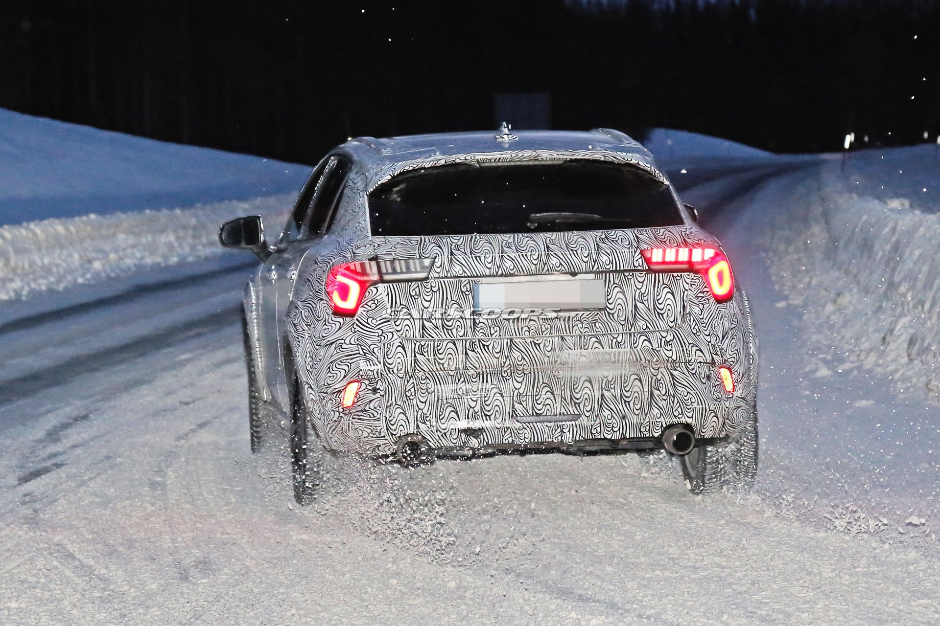 Lynk-And-Co-04-Spy-Shots-7 Lynk & Co 04 Hatchback Wants To Make A Splash In The Golf Class