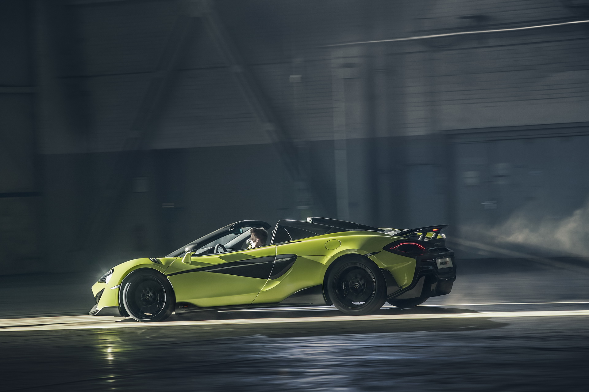 mclaren 600lt spider unveiled 17 McLaren 600LT Spider Unveiled With 201 MPH Top Speed, Priced From $256,500