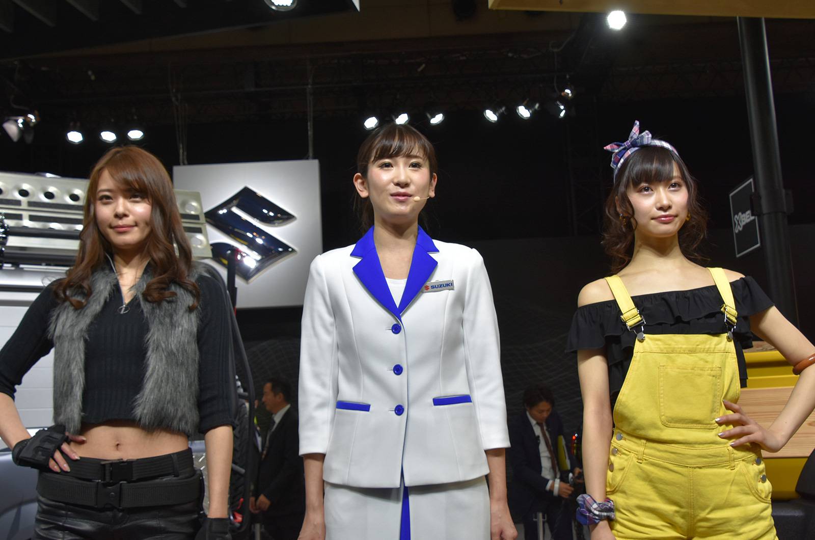 Suzuki booth babes 2019 Tokyo Auto Salon 3 Suzuki Joins The Jimny Makeover Party With Woody Pickup And Survive