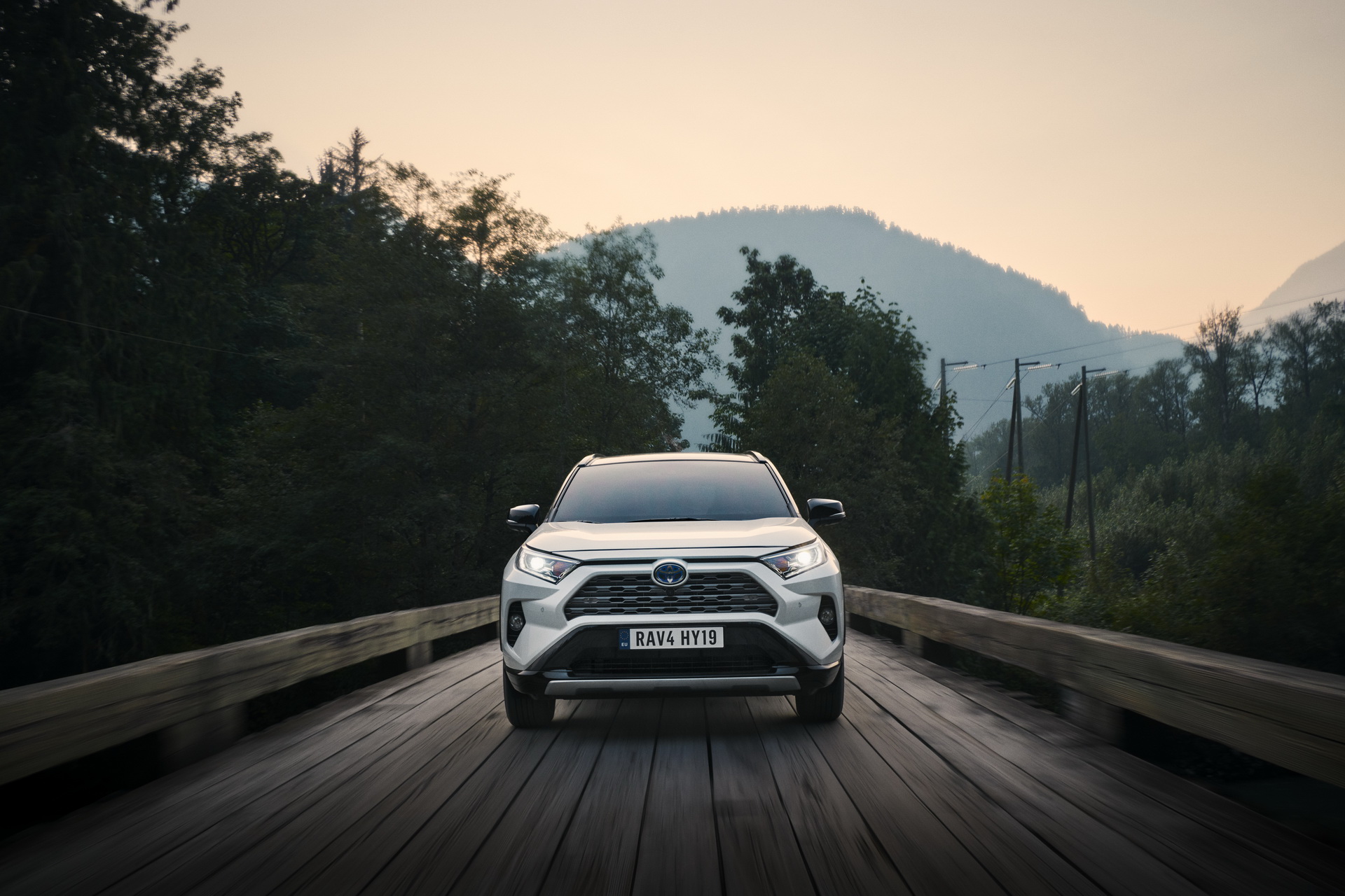 2019-Toyota-RAV4-Hybrid-132 Toyota Details Euro-Spec 2019 RAV4 Hybrid In Massive New Gallery