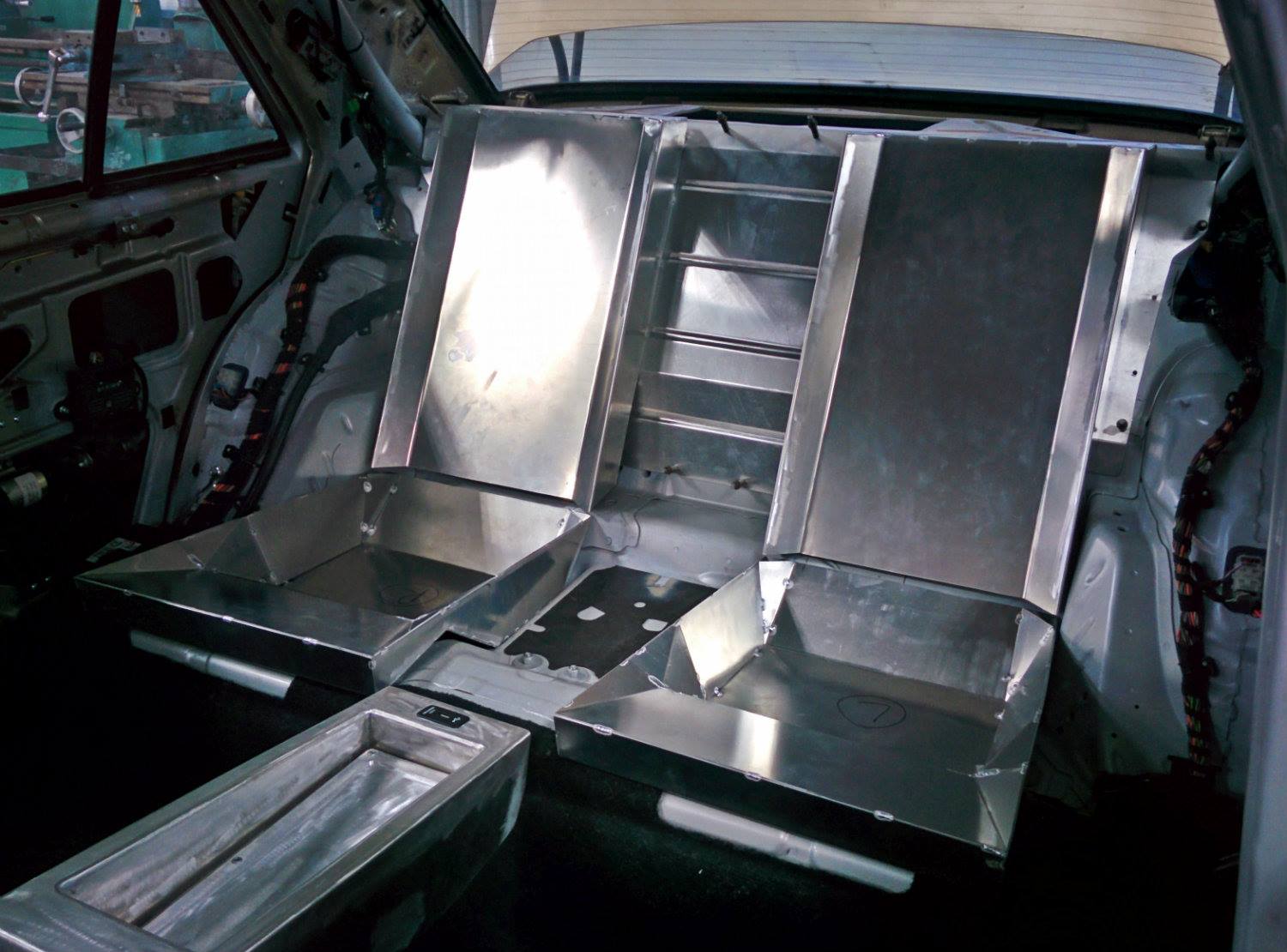 mercedes 190e c63 amg conversion 122 Tuner Transplants Classic Mercedes 190E 2.5 16 EVO Body On A Modern C63 AMG