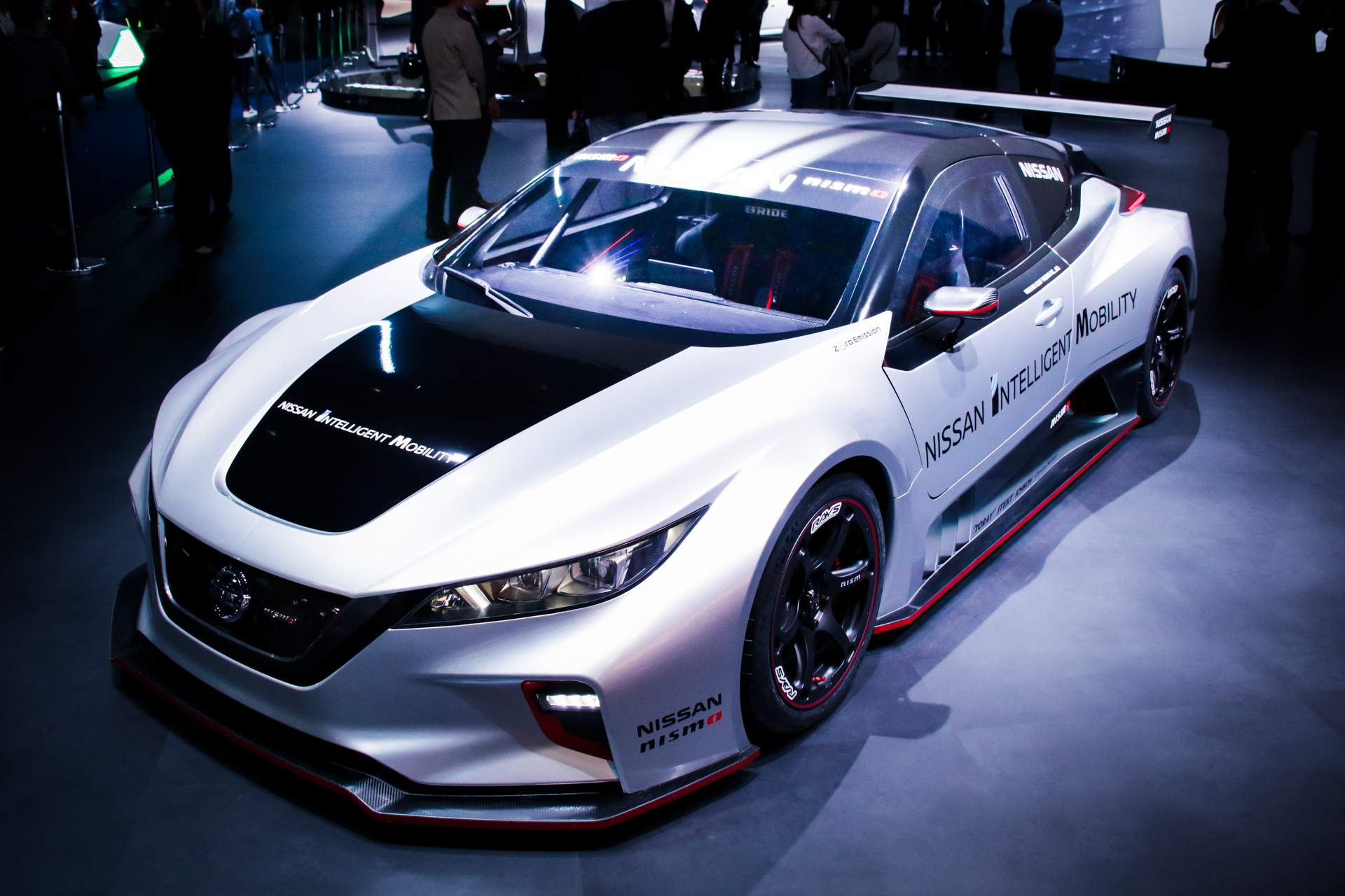 El totalmente nuevo Nissan LEAF NISMO RC despierta interés en C New Nissan Leaf Nismo RC Proves EV Racing Doesn’t Have To Be Boring