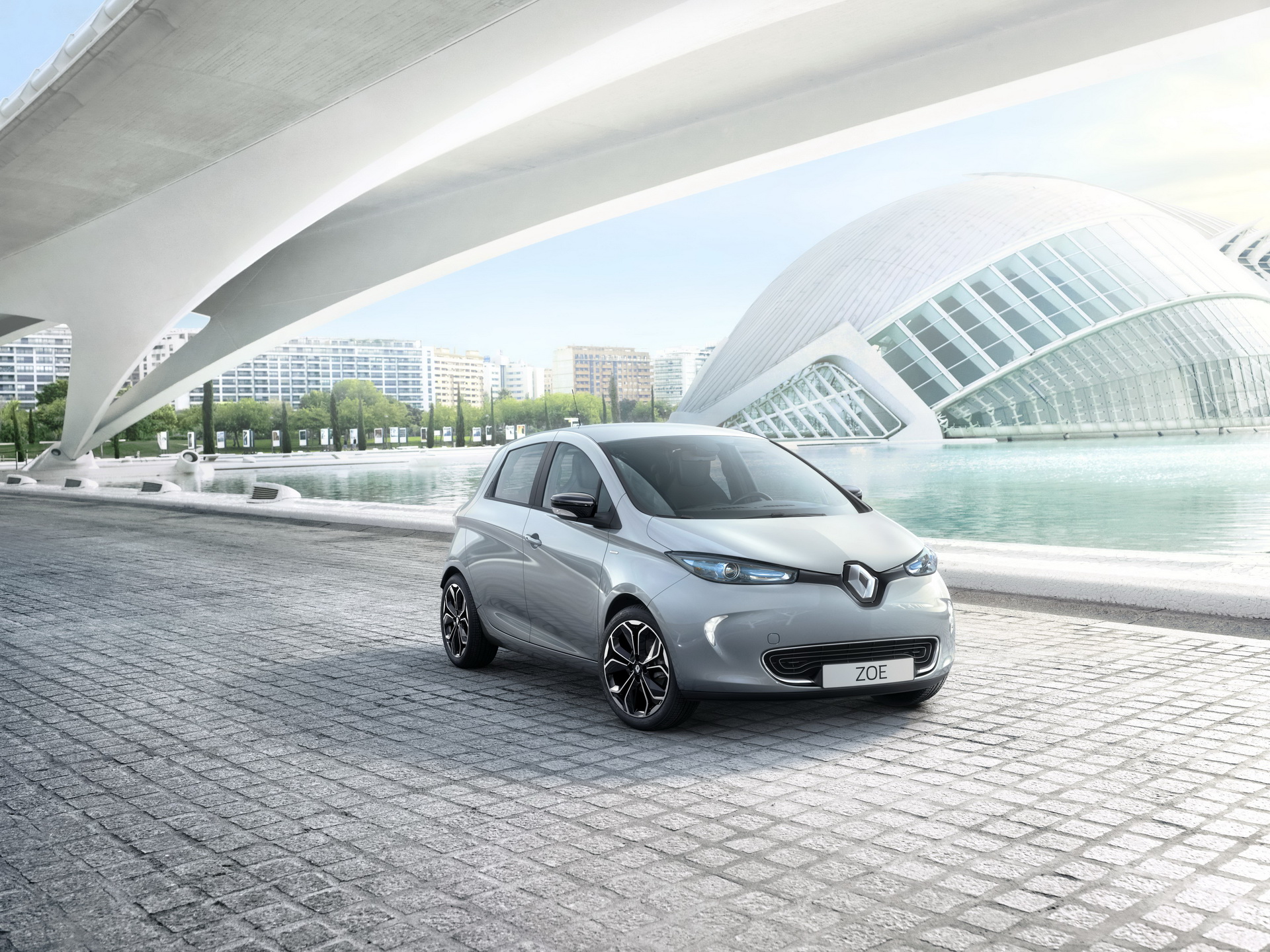 renault zoe s-edition uk 2 Renault Adds ZOE S Edition To UK Range From £19,270 OTR