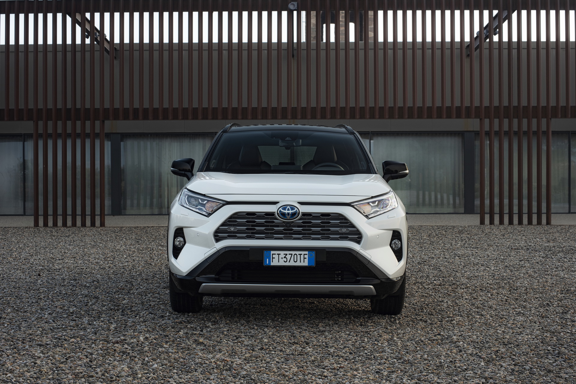 2019-Toyota-RAV4-Hybrid-164 Toyota Details Euro-Spec 2019 RAV4 Hybrid In Massive New Gallery